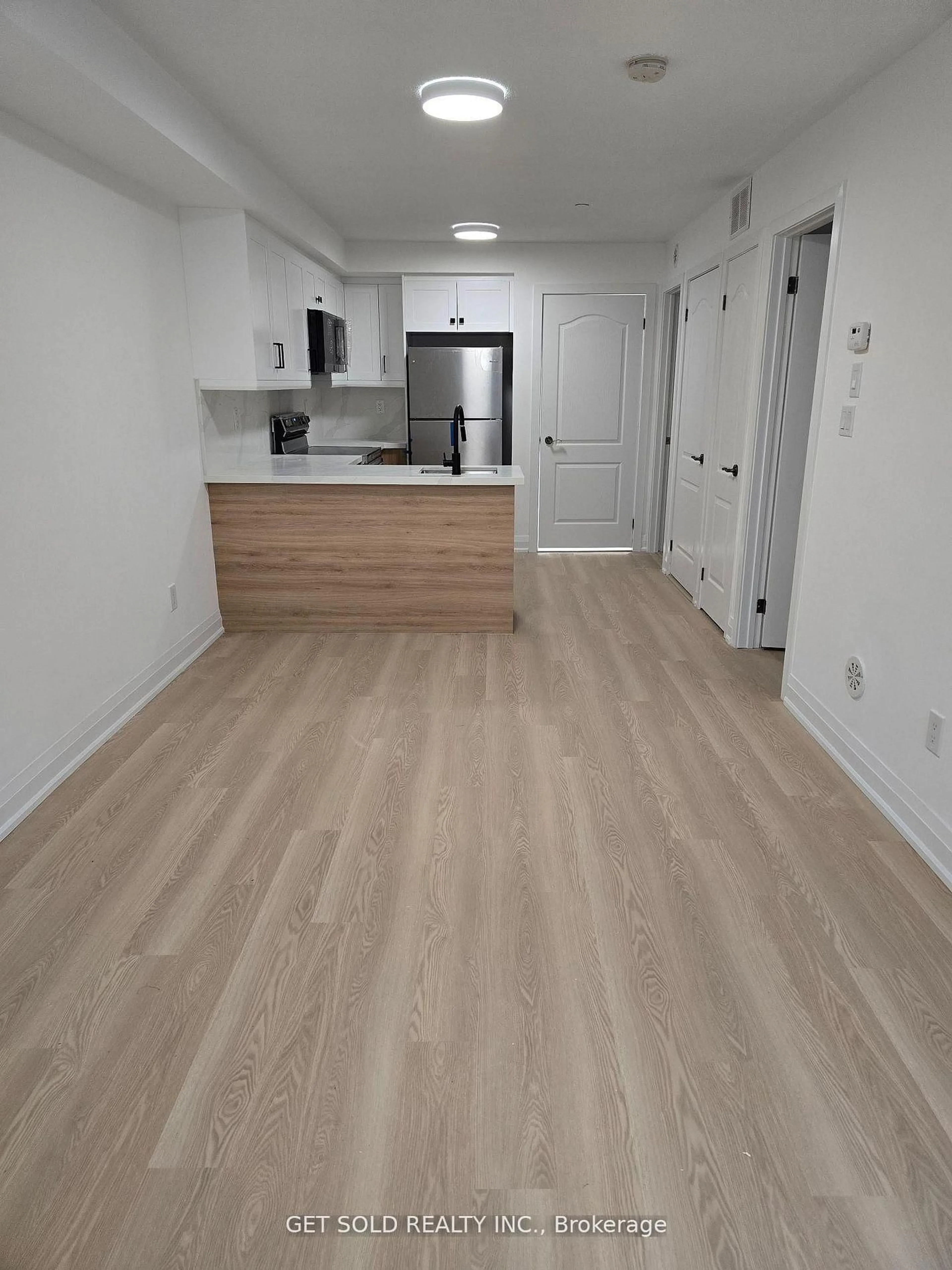 A pic of a room for 8 Drummond St #421, Toronto Ontario M8V 1Y8