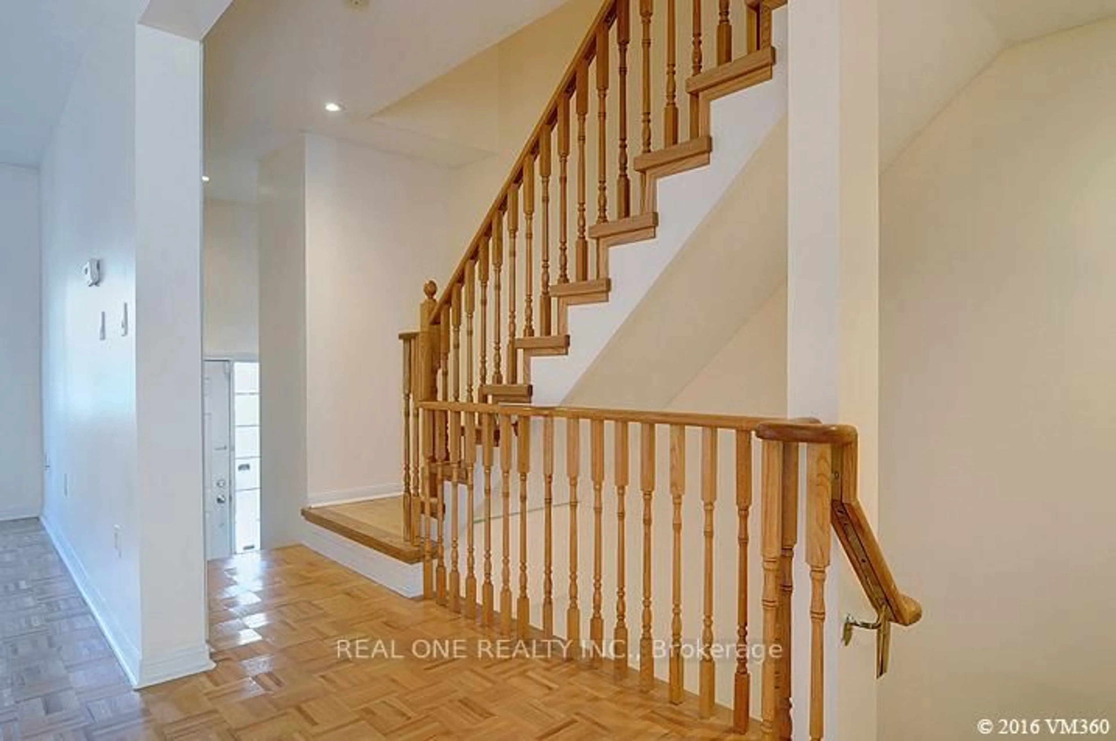 Stairs for 80 Acorn Pl #37, Mississauga Ontario L4Z 3S7