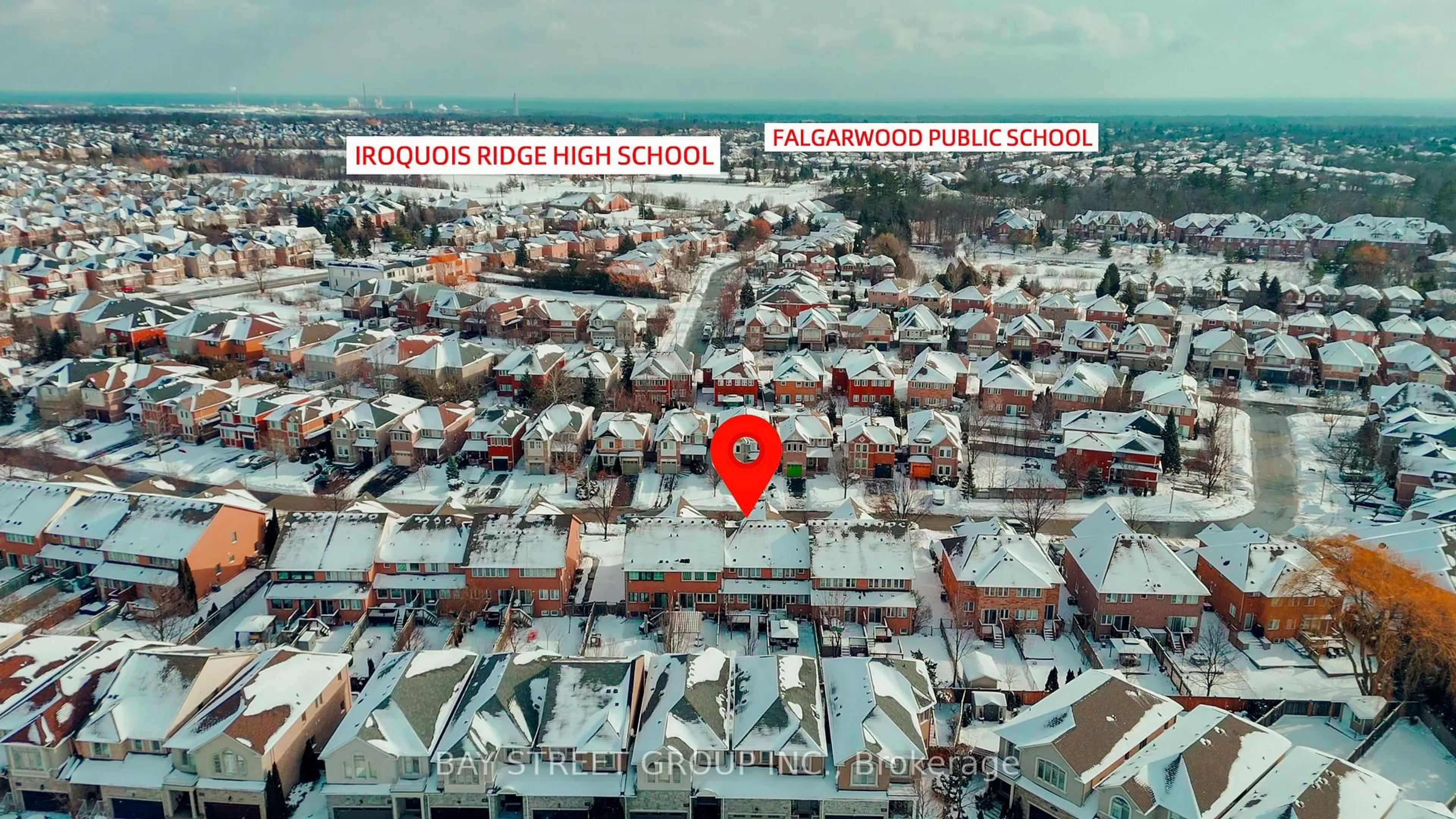 A pic from outside/outdoor area/front of a property/back of a property/a pic from drone, city buildings view from balcony for 2398 Nichols Dr, Oakville Ontario L6H 6T1