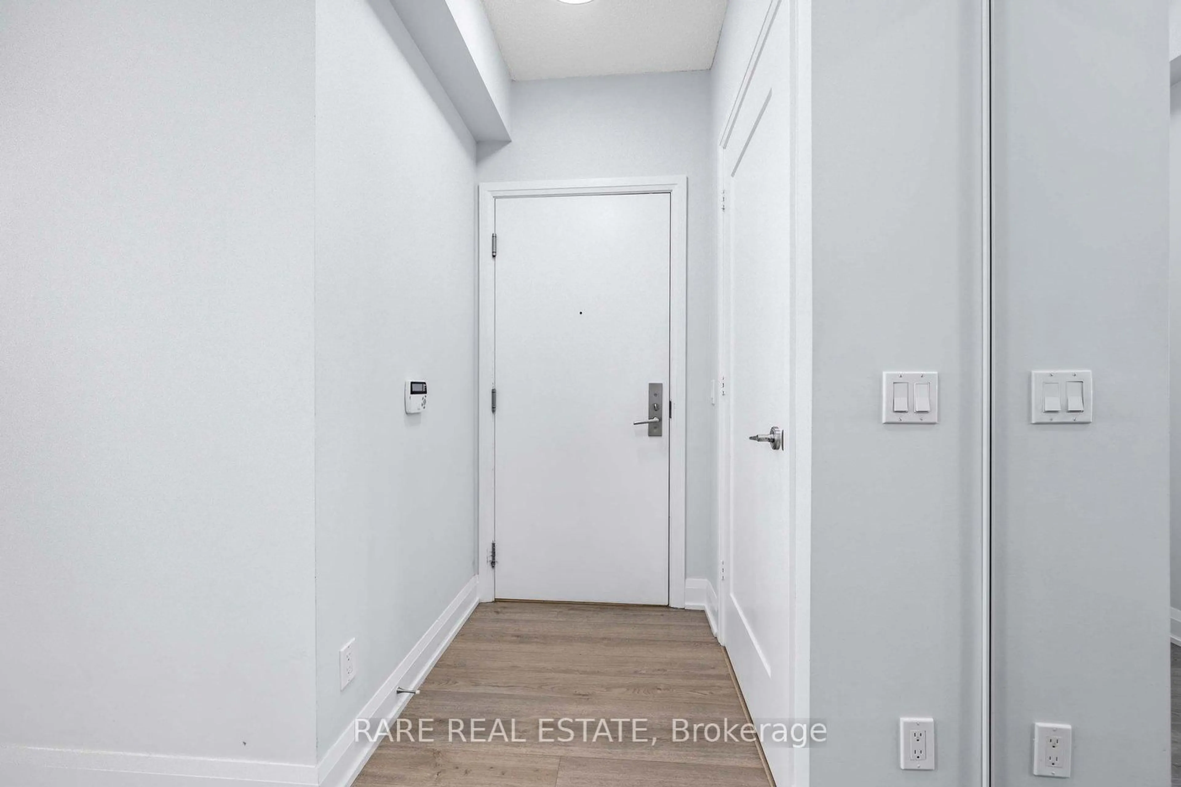 Indoor entryway for 56 Annie Craig Dr #2404, Toronto Ontario M8V 0C8