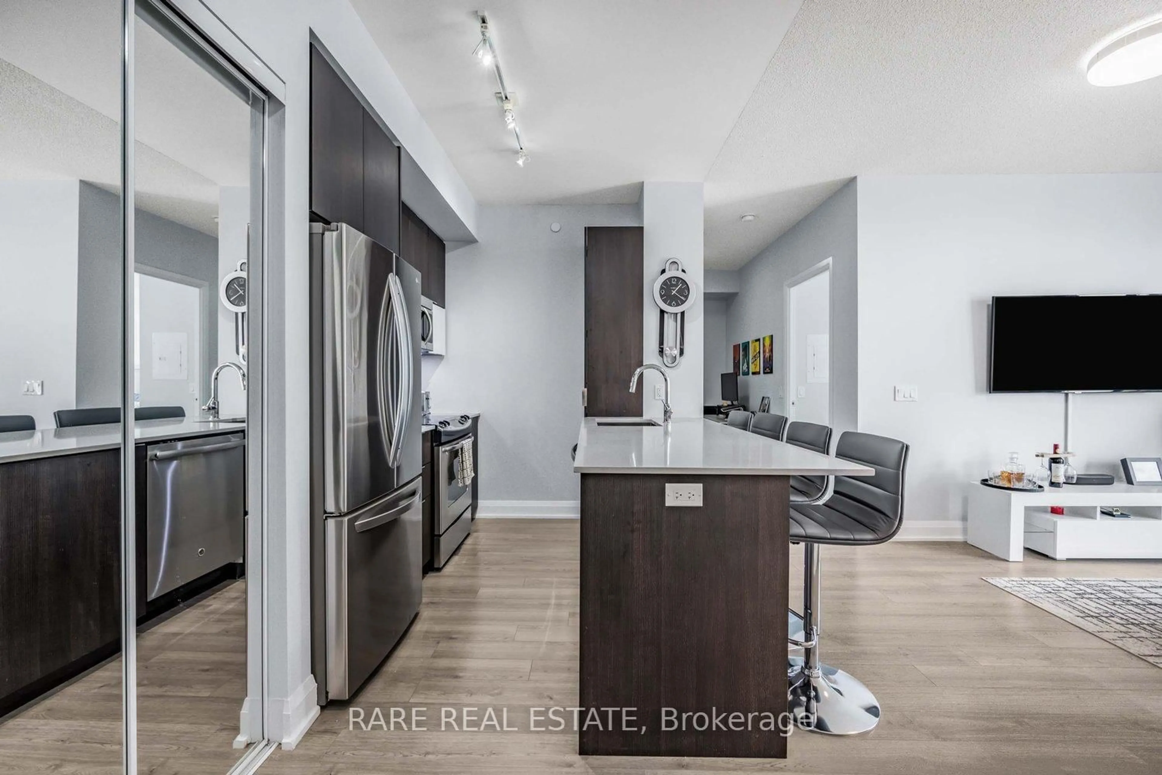 Open concept kitchen, unknown for 56 Annie Craig Dr #2404, Toronto Ontario M8V 0C8