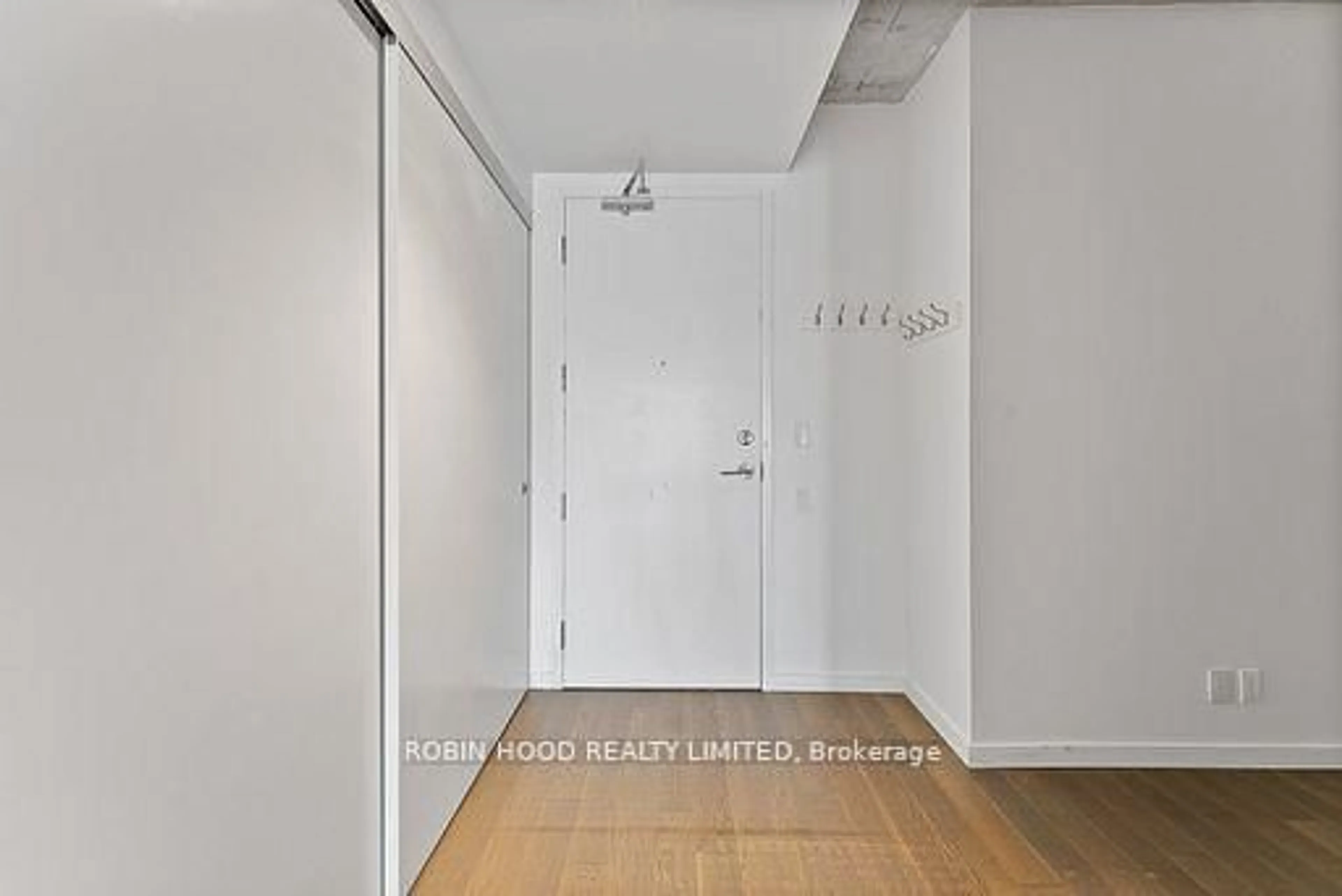 Indoor entryway for 383 Sorauren Ave #511, Toronto Ontario M6R 0A4