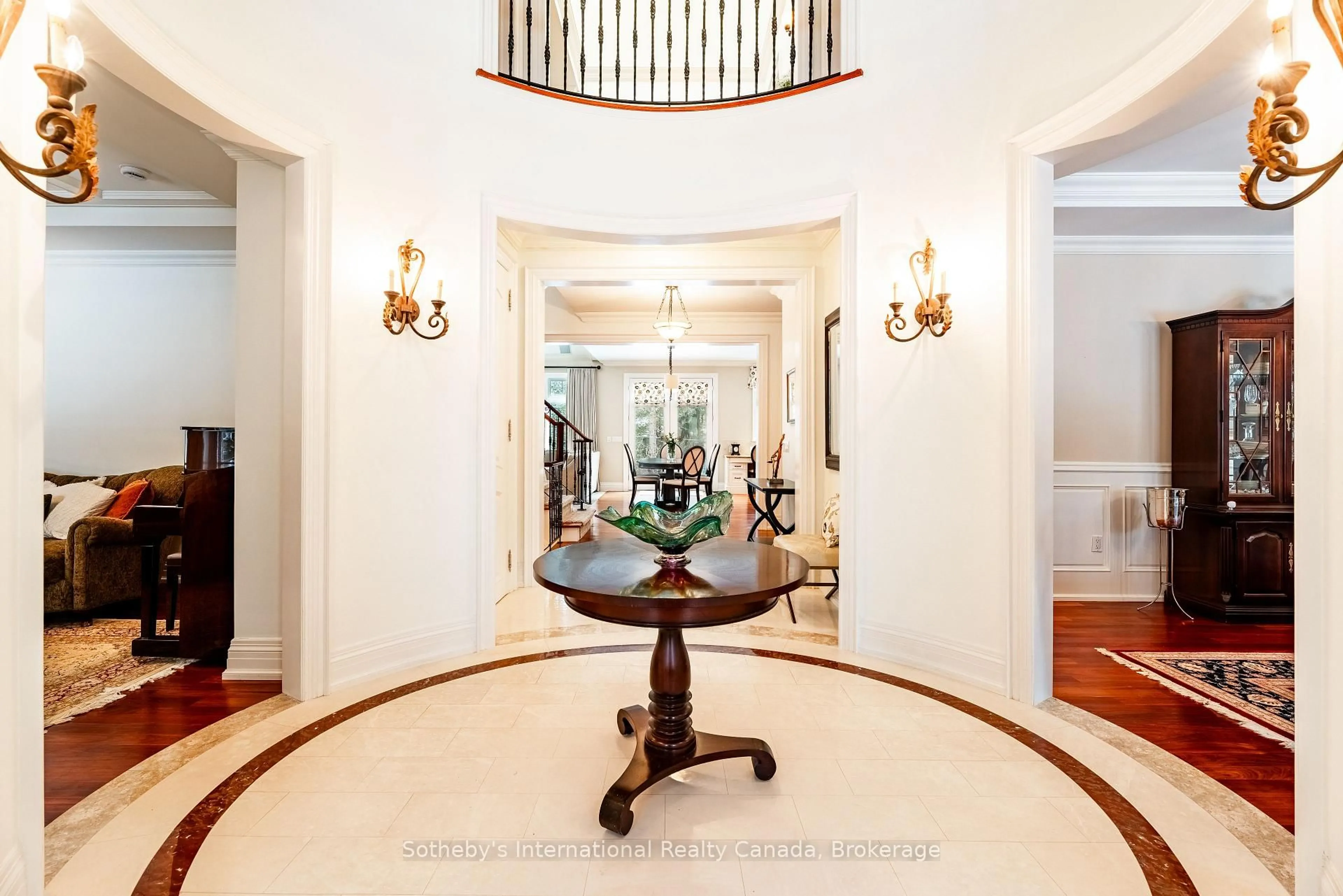 Indoor foyer for 1106 Lavender Lane, Oakville Ontario L6J 1V2