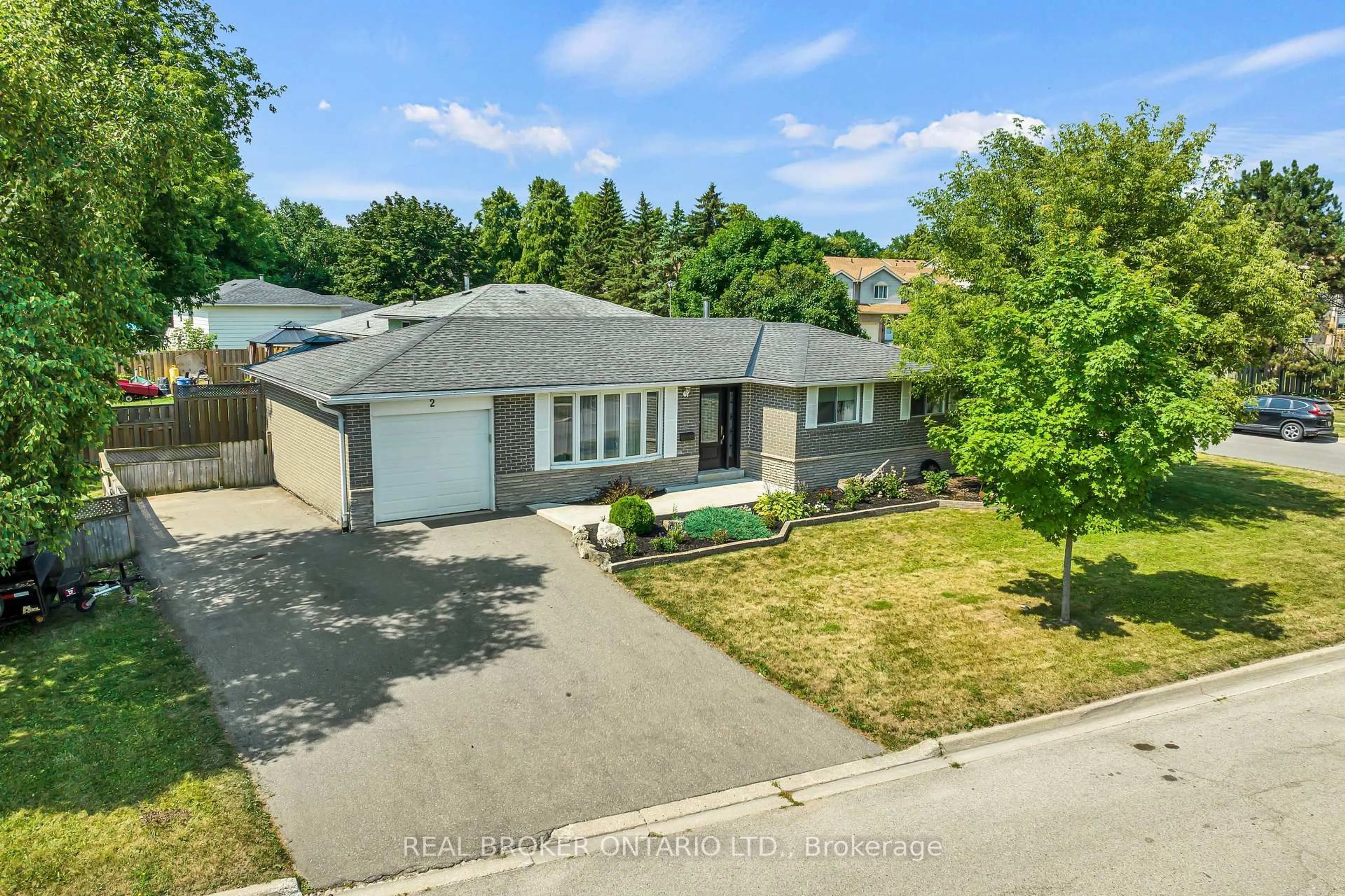 A pic from outside/outdoor area/front of a property/back of a property/a pic from drone, street for 2 Edelwild Dr, Orangeville Ontario L9W 2Y5