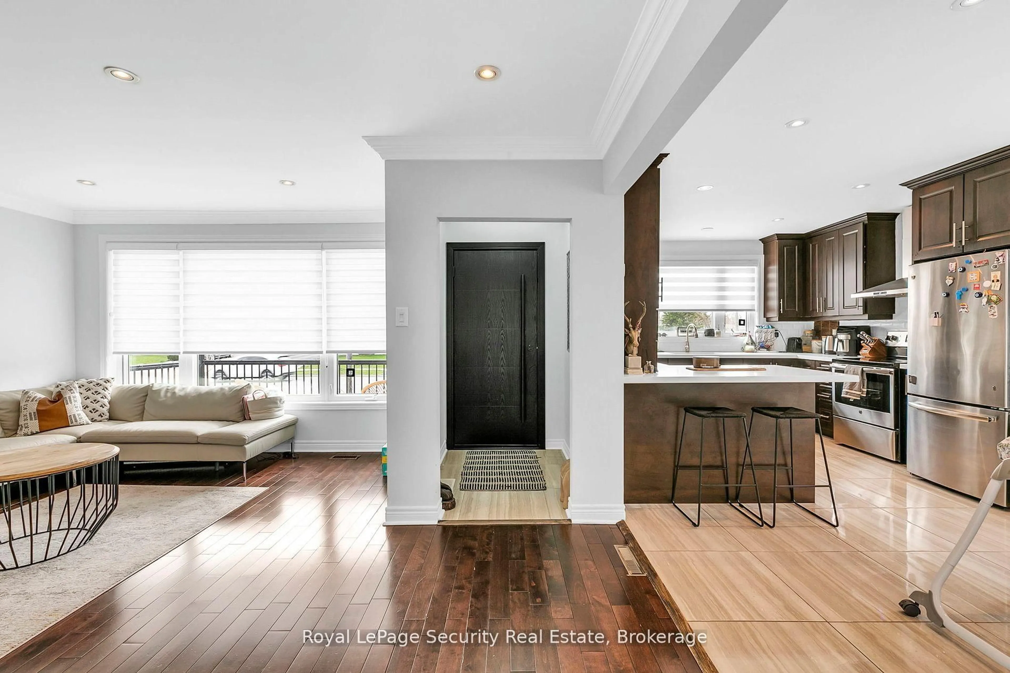 Open concept kitchen, unknown for 251 Thistle Down Blvd, Toronto Ontario M9V 1K6