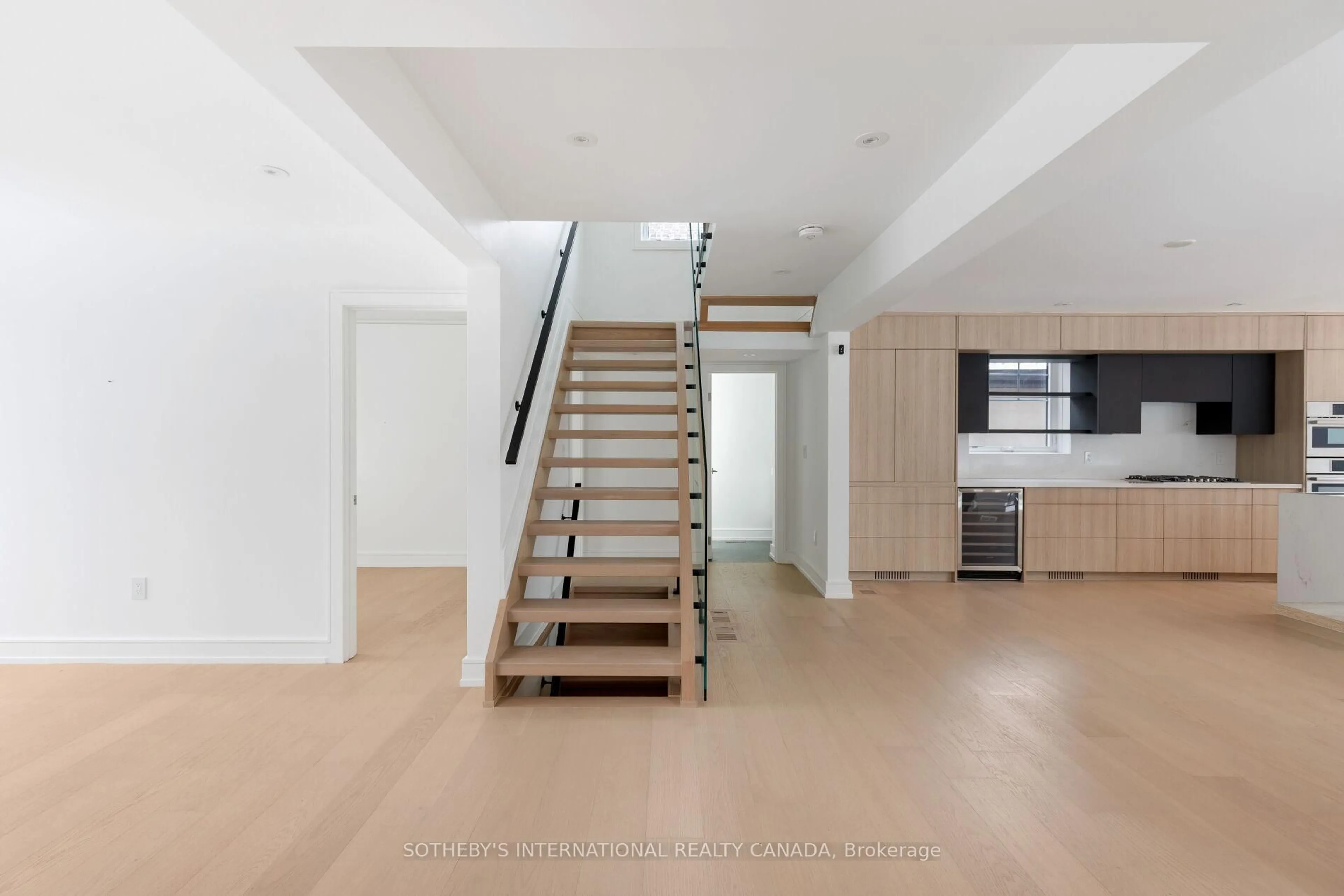 Unknown for 159 Humbervale Blvd, Toronto Ontario M8Y 3P9