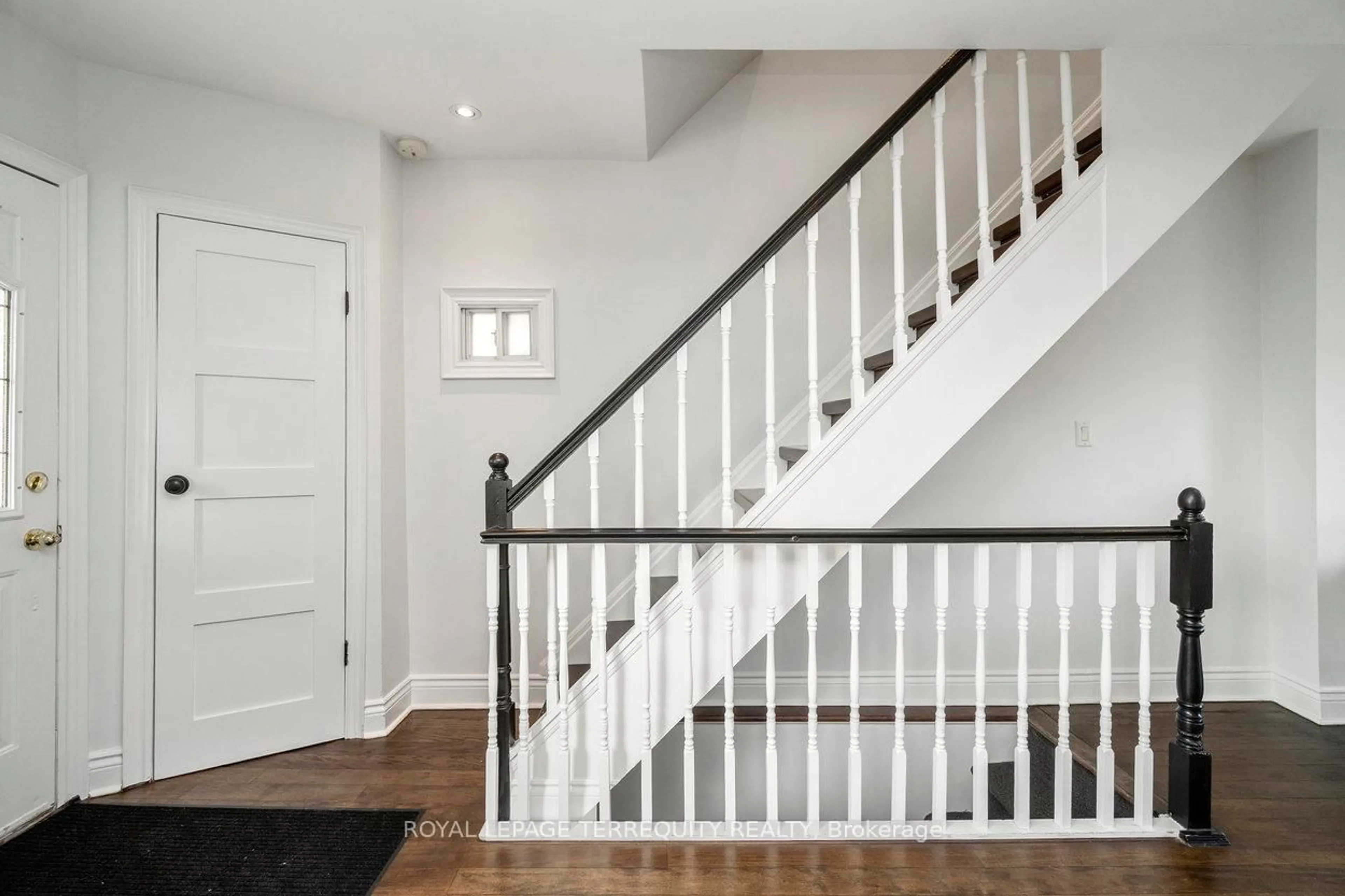 Stairs for 261 Blackthorn Ave, Toronto Ontario M6N 3H7