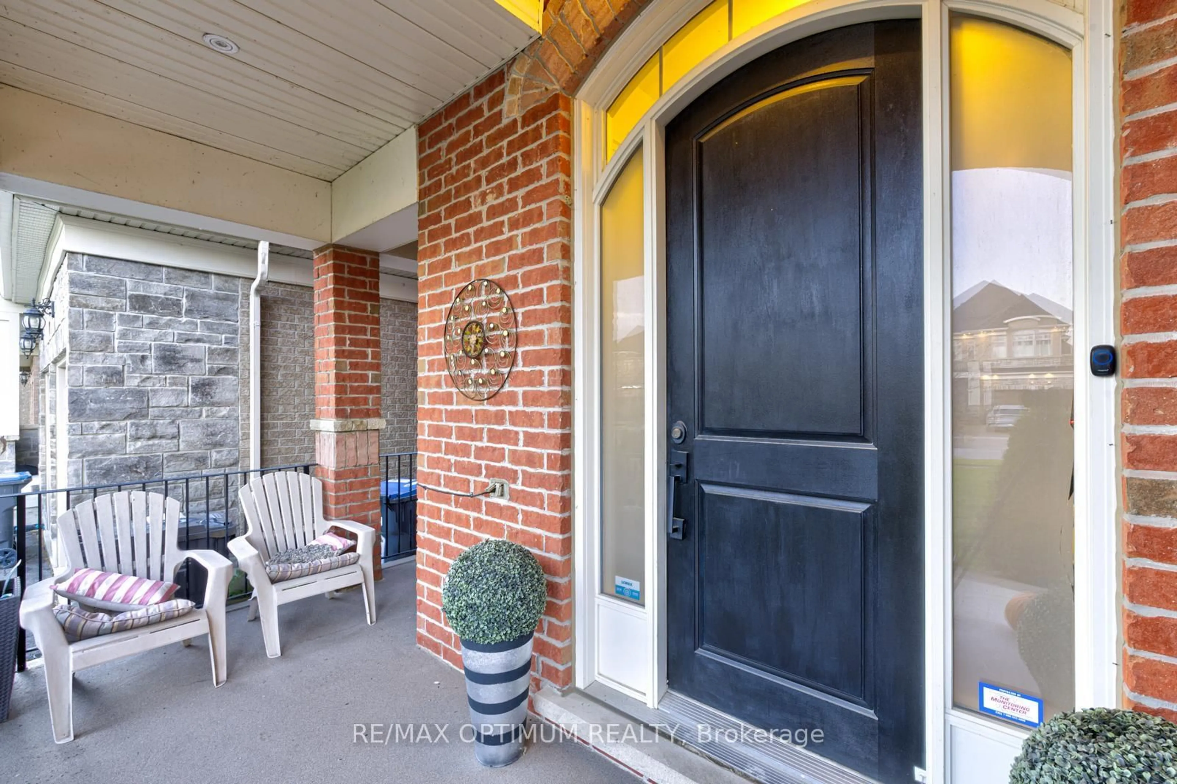 Indoor entryway for 7 Legendary Circ, Brampton Ontario L6Y 0R9