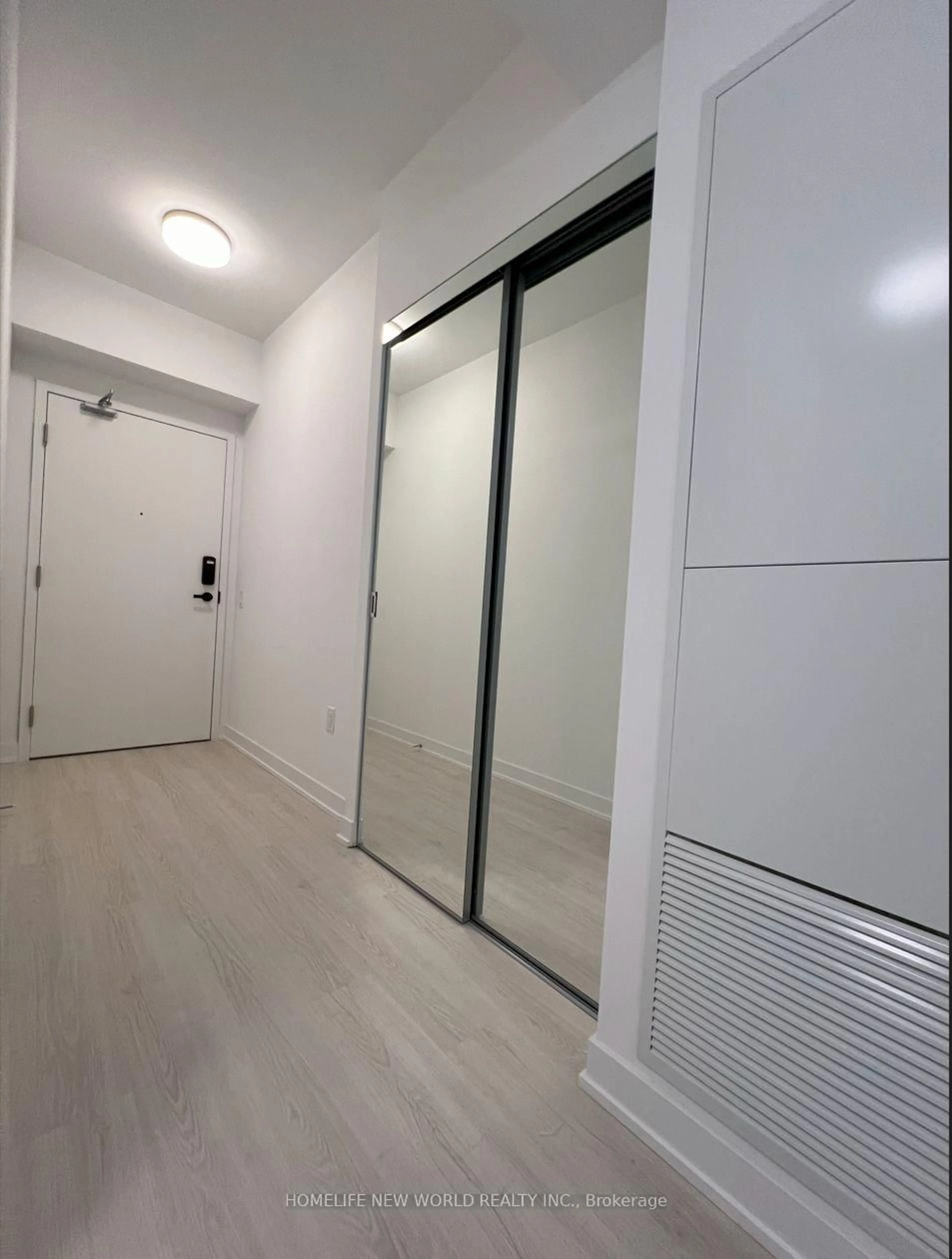 Unknown for 3883 Quartz Rd #2807, Mississauga Ontario L5B 0M4