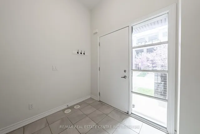 391 Athabasca Common, Oakville 4