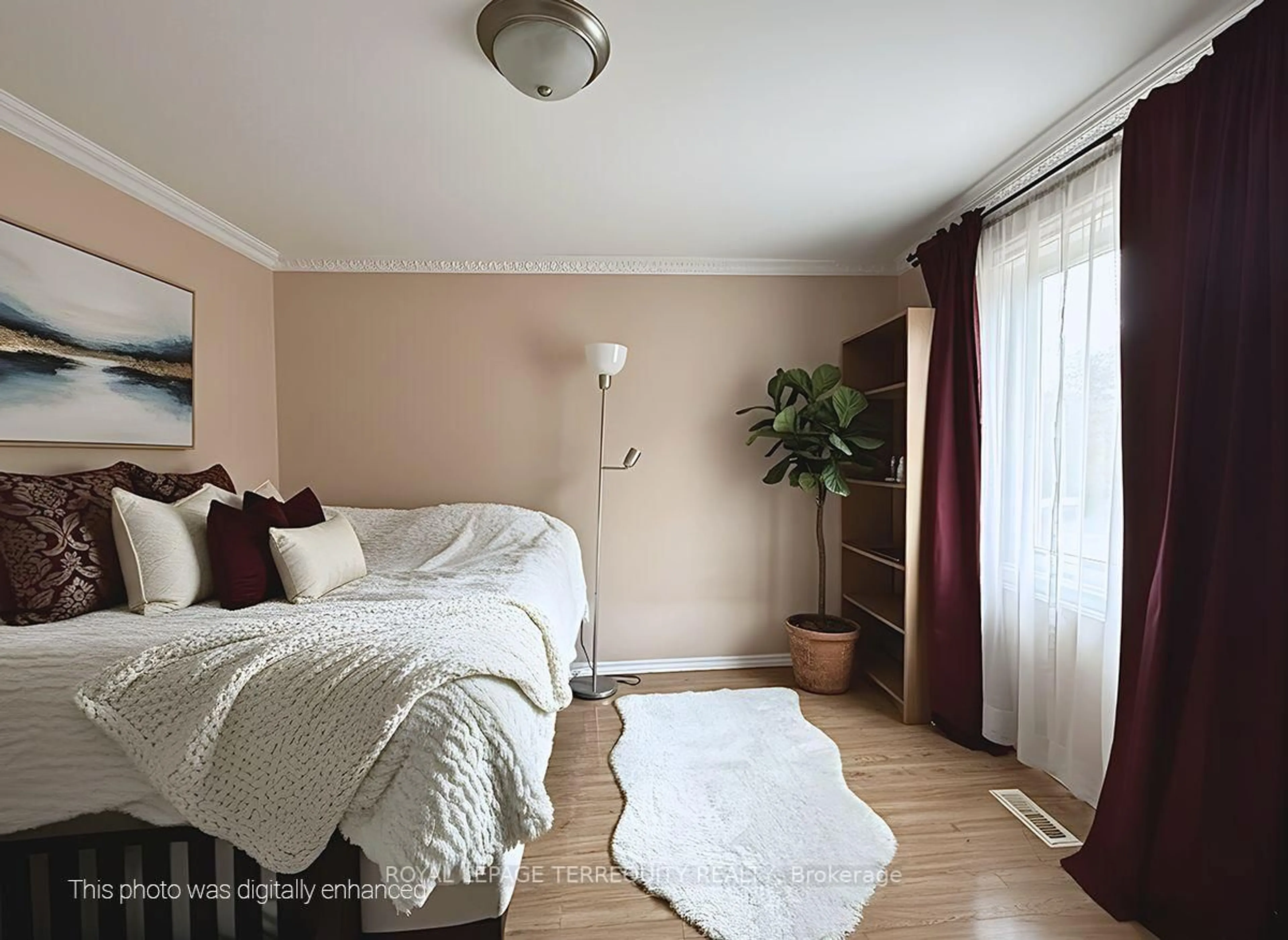 A pic of a room for 1704 Oberon Cres, Mississauga Ontario L4X 2K8