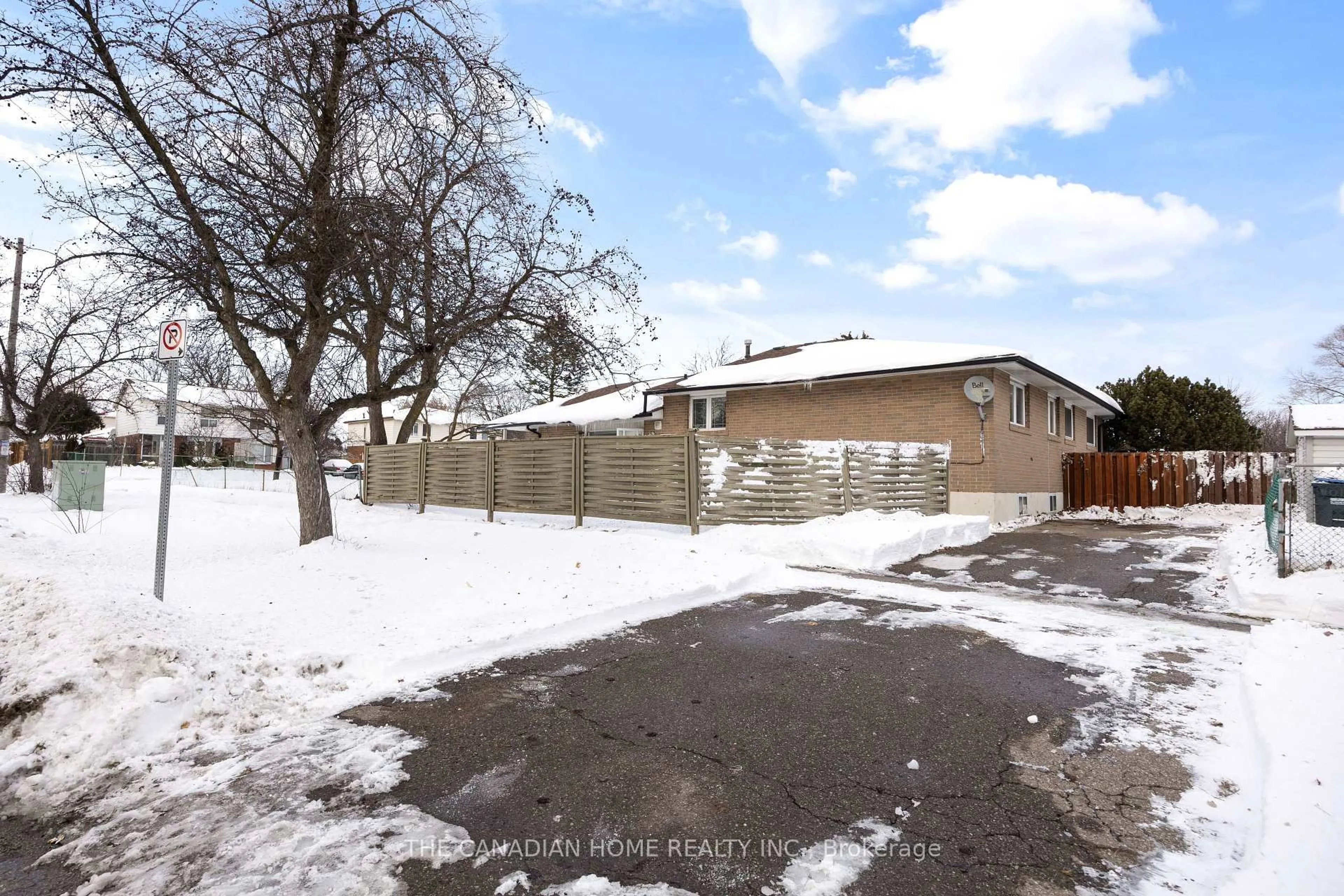 A pic from outside/outdoor area/front of a property/back of a property/a pic from drone, street for 1 Archdekin Dr, Brampton Ontario L6V 1Y1