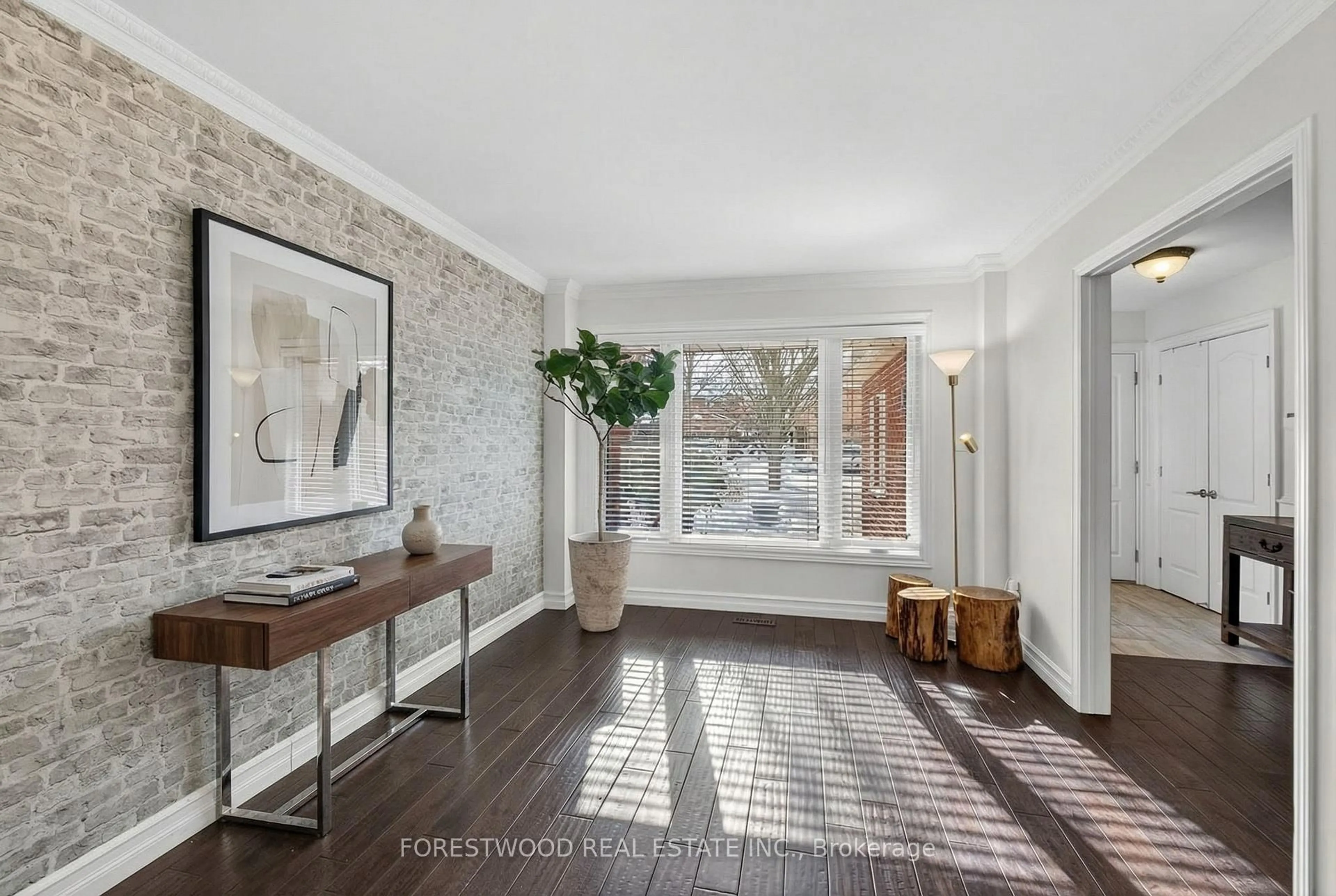 Indoor entryway for 3623 Kelso Cres, Mississauga Ontario L5L 4R9