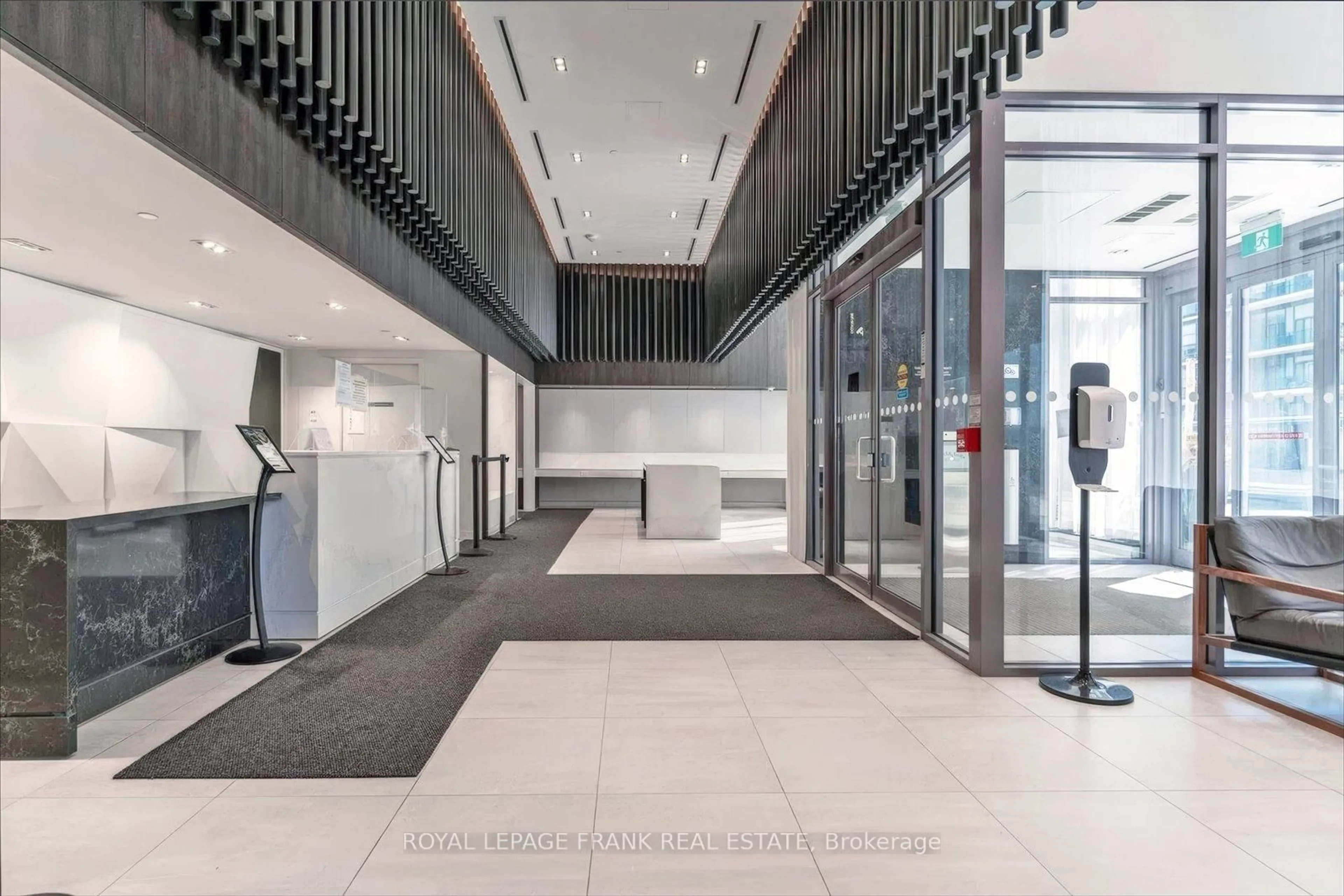 Indoor foyer for 4065 Confederation Pkwy #407, Mississauga Ontario L5B 0L4