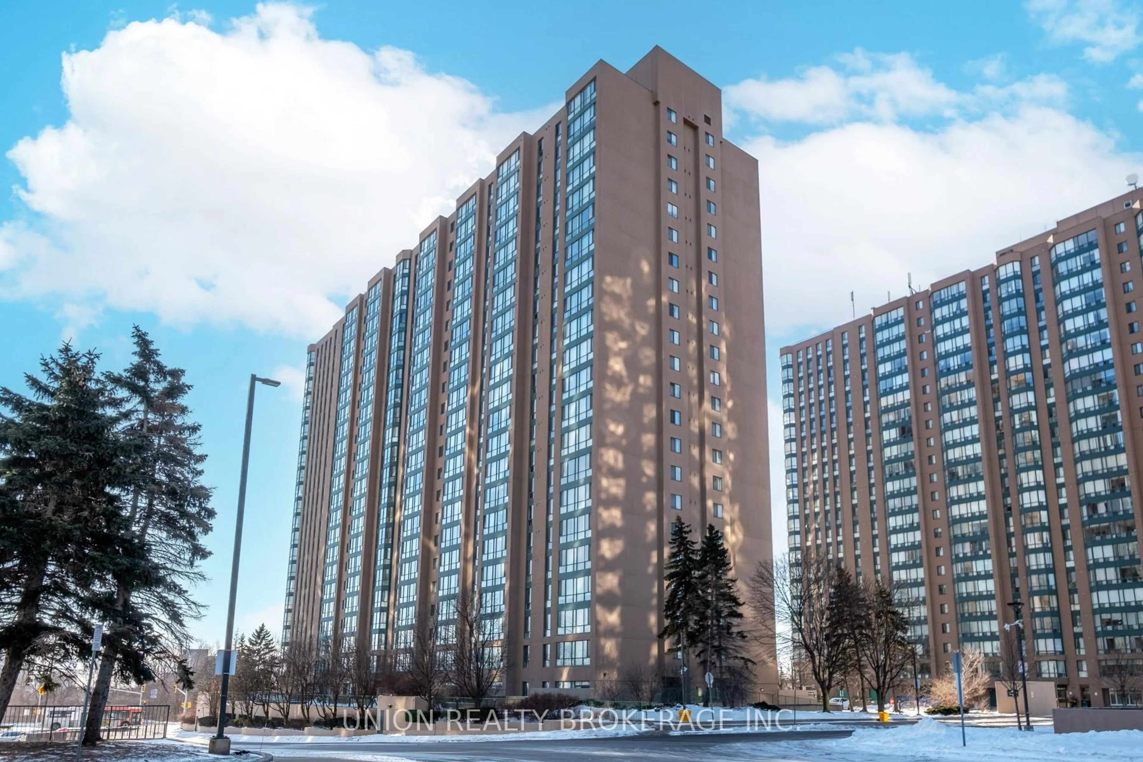 Unknown for 145 Hillcrest Ave #807, Mississauga Ontario L5B 3Z1