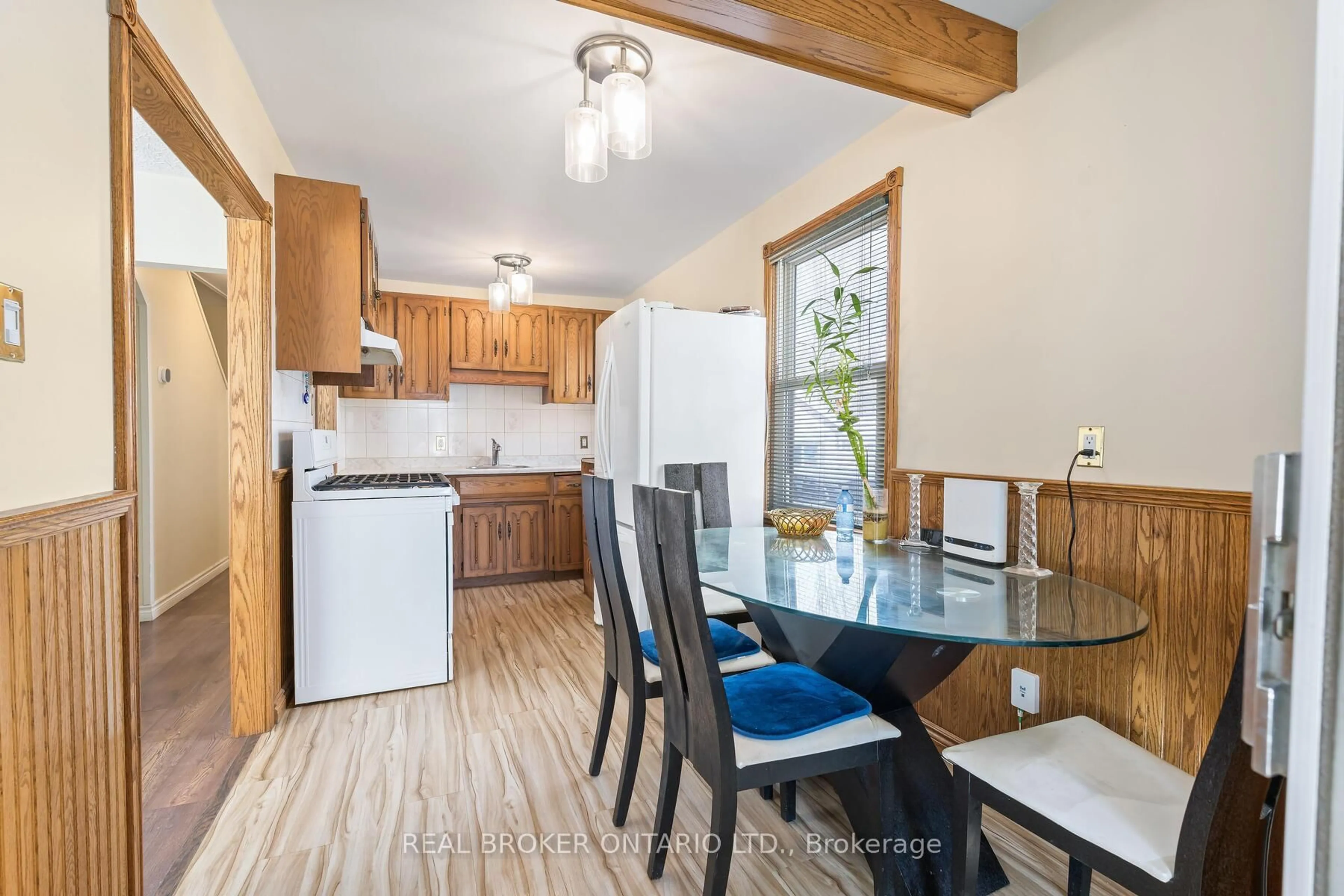 Unknown for 213 Mason Blvd, Halton Hills Ontario L7J 1A7