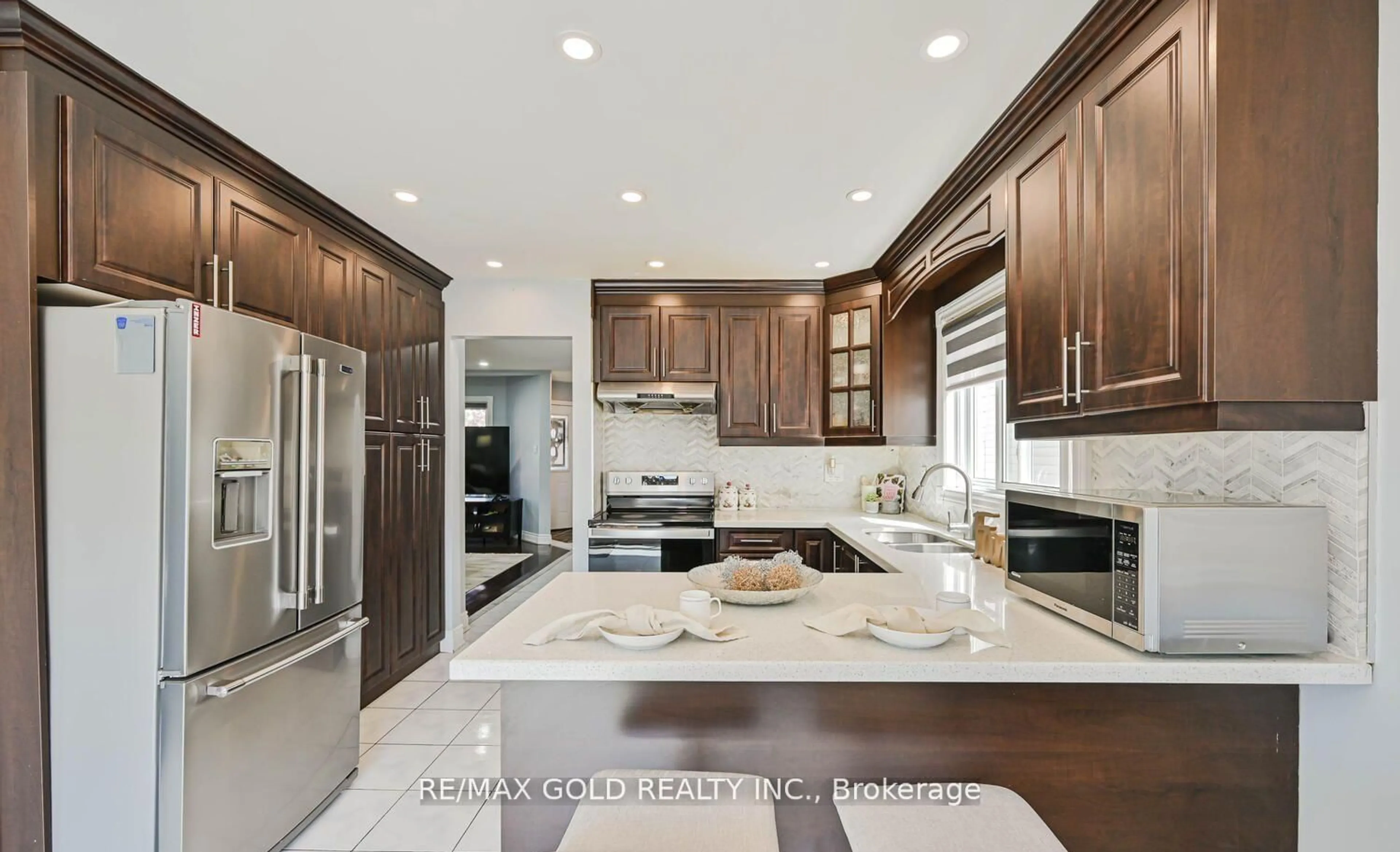 Contemporary kitchen, ceramic/tile floor for 101 Beaconsfield Ave, Brampton Ontario L6Y 4R6