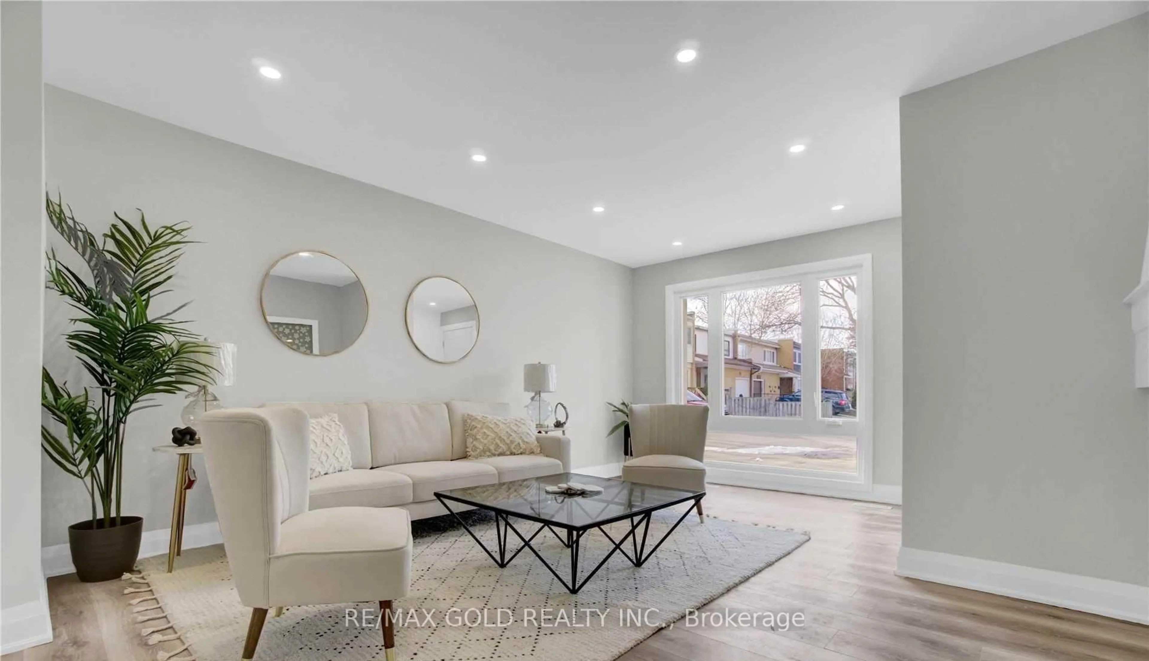 Living room with furniture, unknown for 2404 Maryvale Crt, Burlington Ontario L7P 2P2