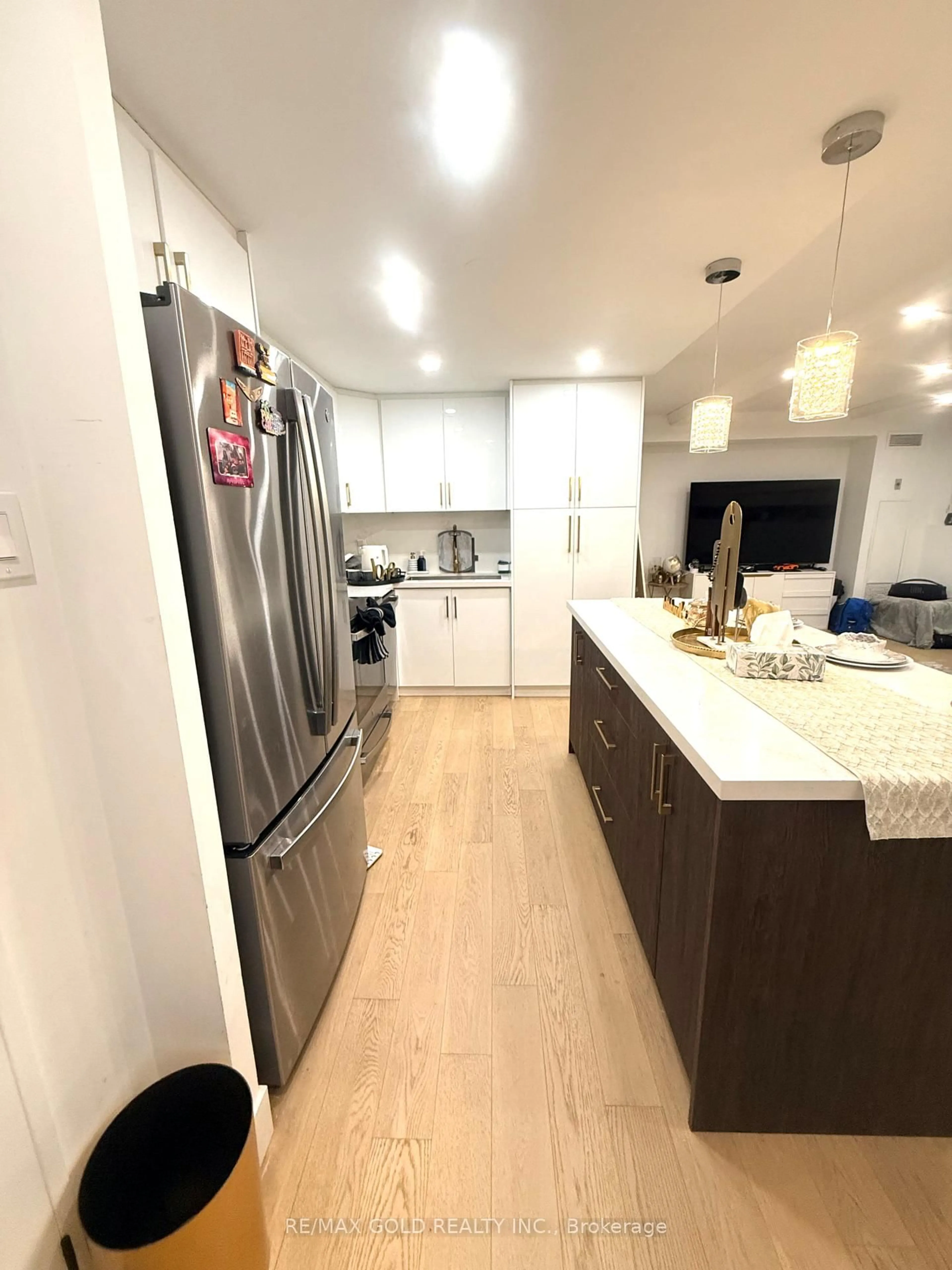 Open concept kitchen, unknown for 3700 Kaneff Cres #2108, Mississauga Ontario L5A 4B8