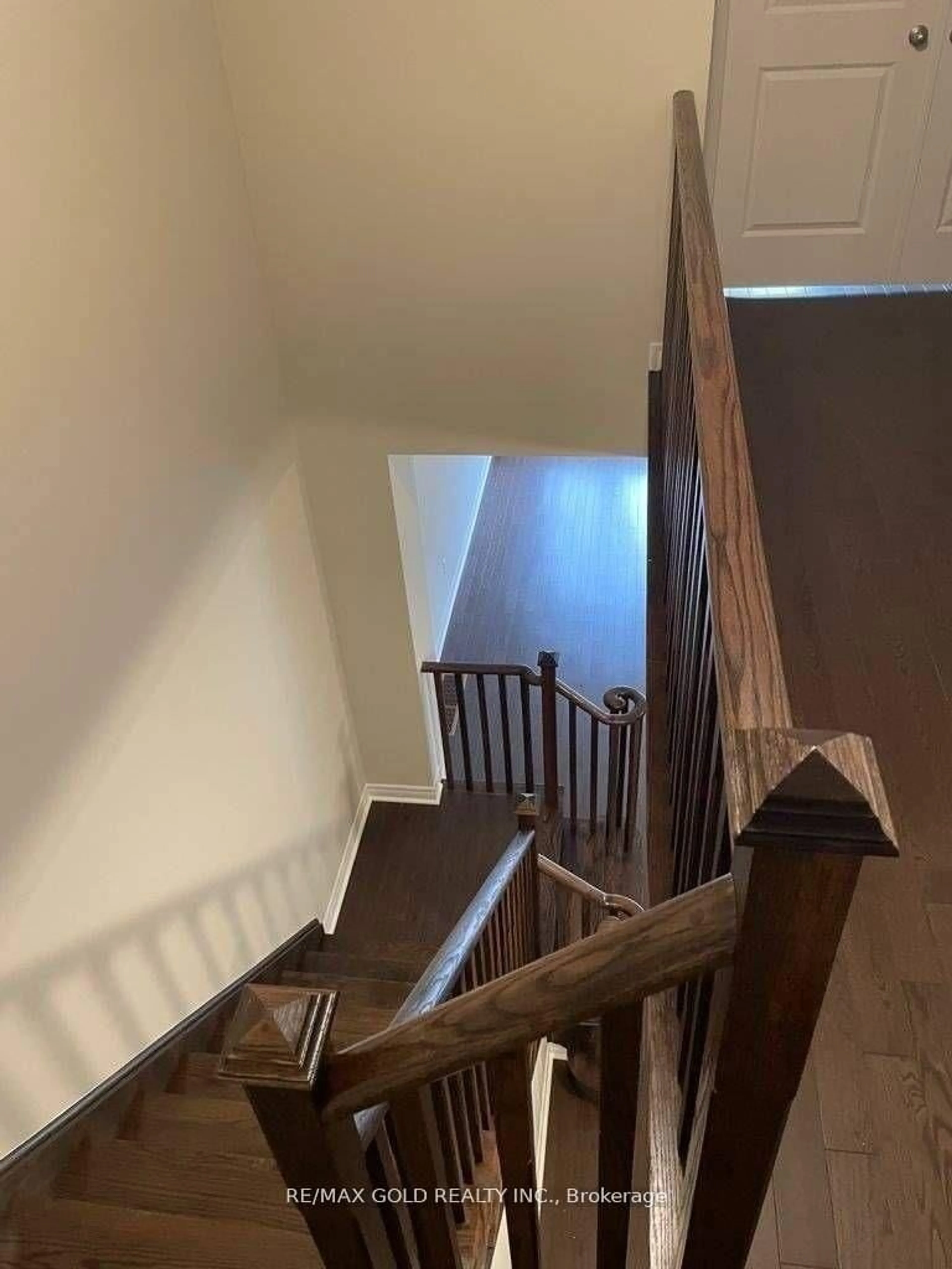 Stairs for 53 Finegan Circ, Brampton Ontario L7A 4Z8