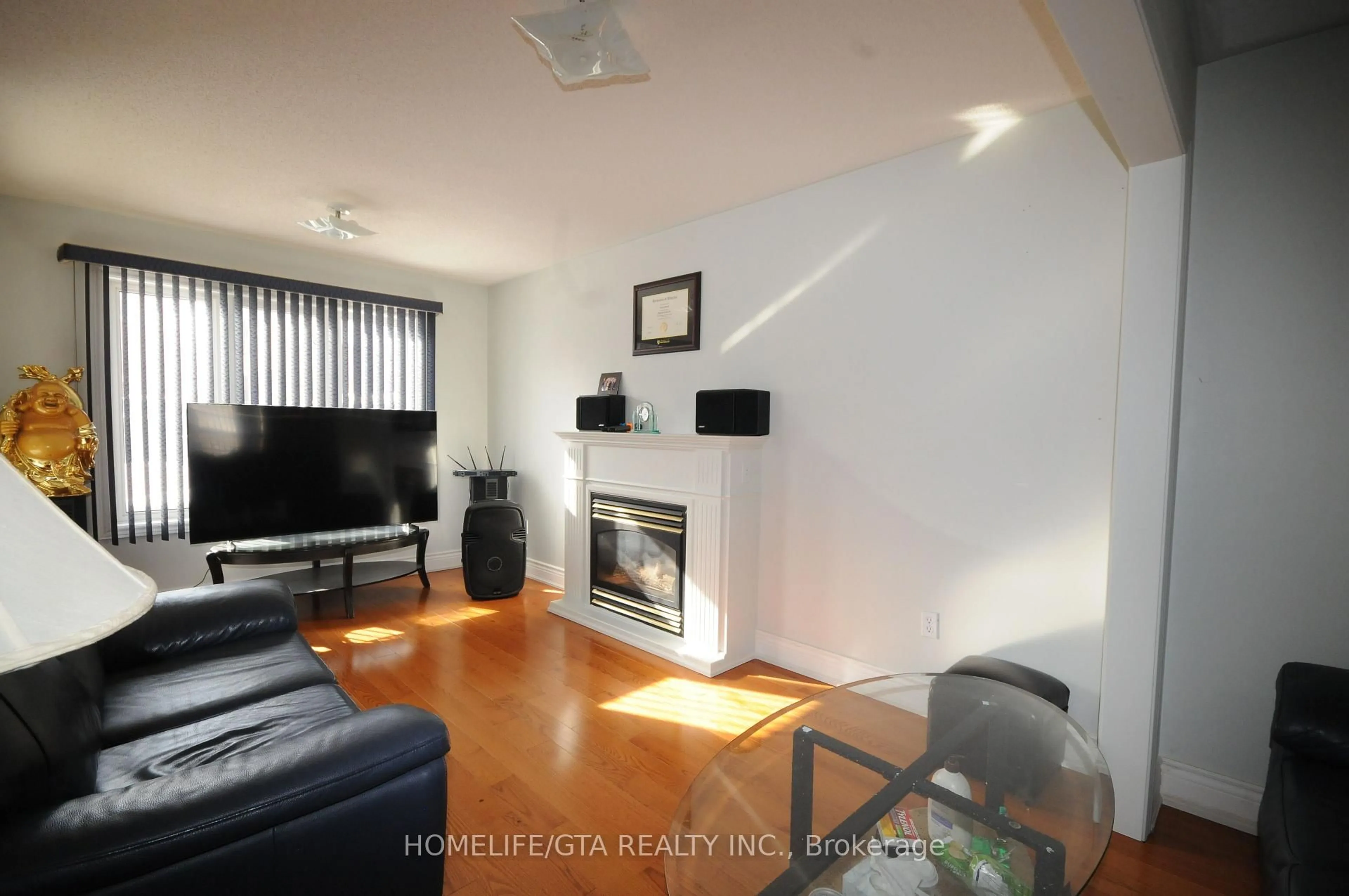 Living room with furniture, unknown for 18 Velvet Grass Lane, Brampton Ontario L6R 1W6