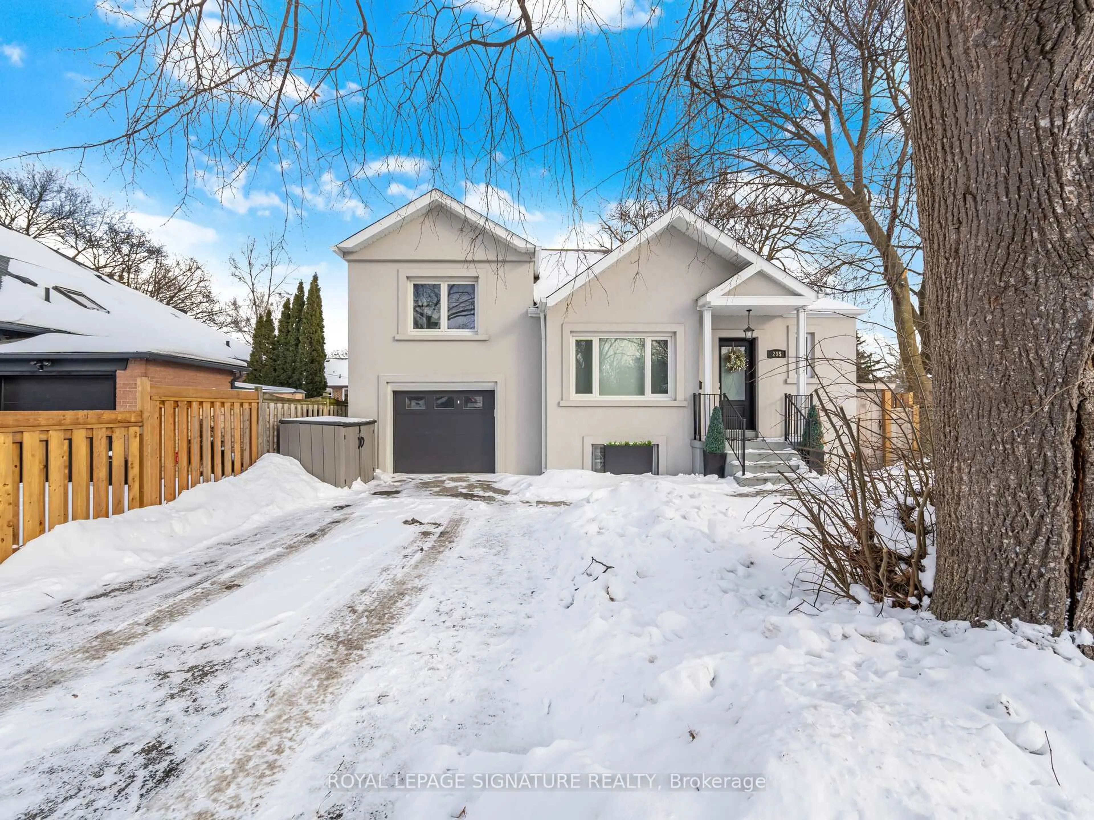 Unknown for 205 Prince Edward Dr, Toronto Ontario M8Y 3X1