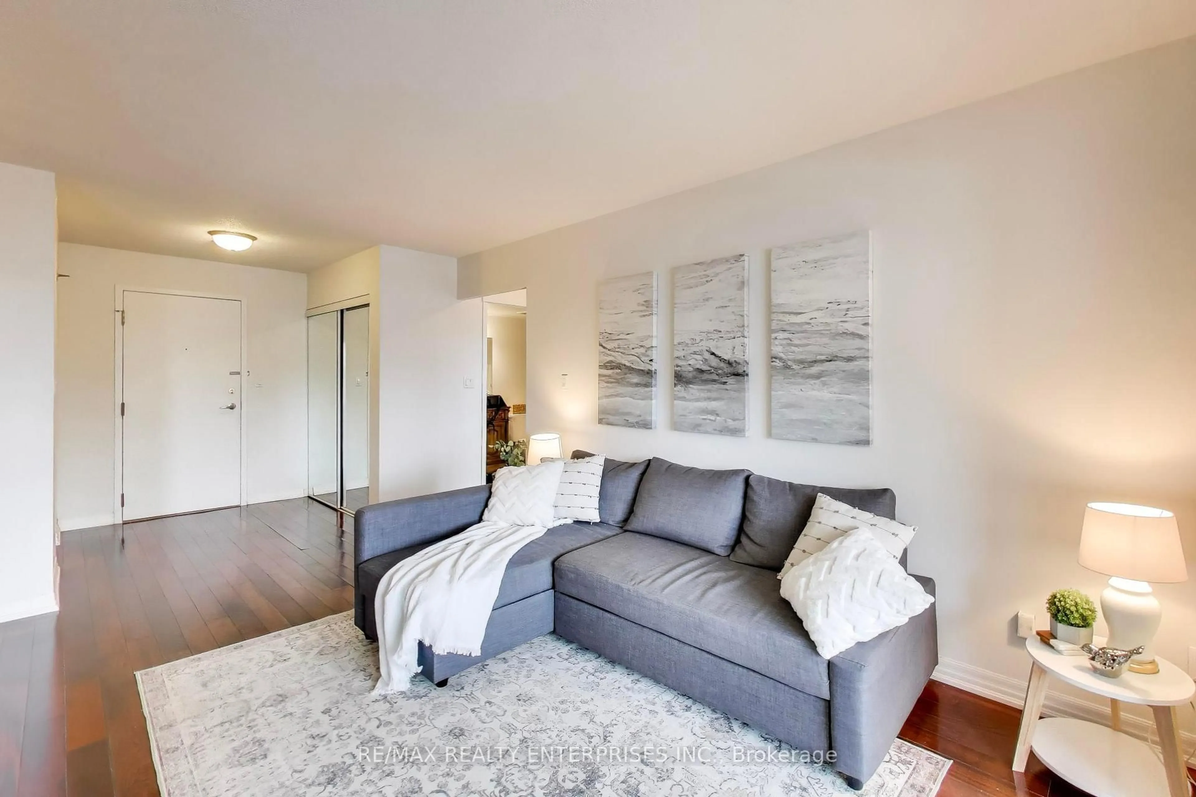 Living room with furniture, unknown for 135 Hillcrest Ave #309, Mississauga Ontario L5B 4B1