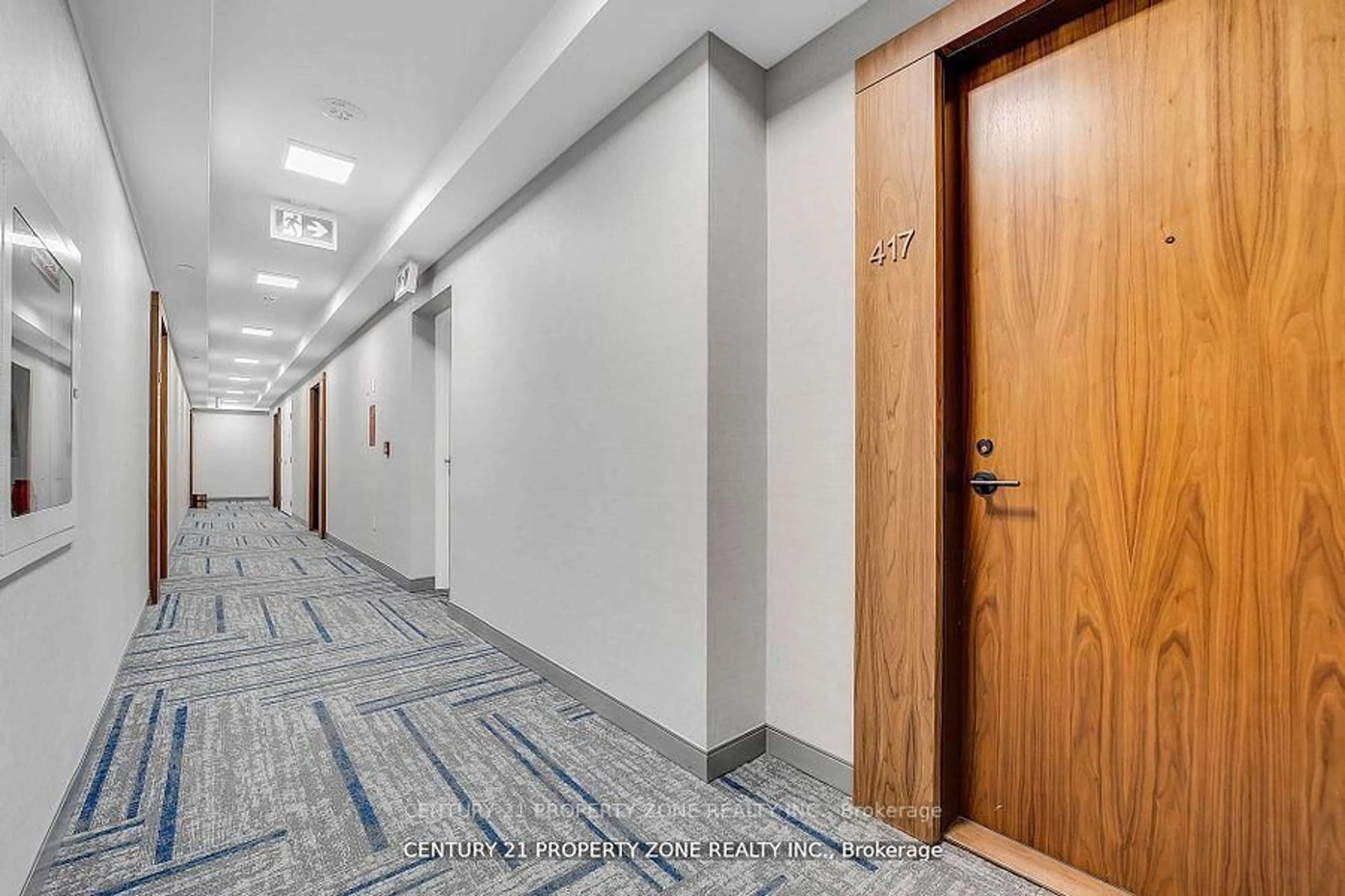 Indoor foyer for 509 Dundas St #417, Oakville Ontario L6M 5P2