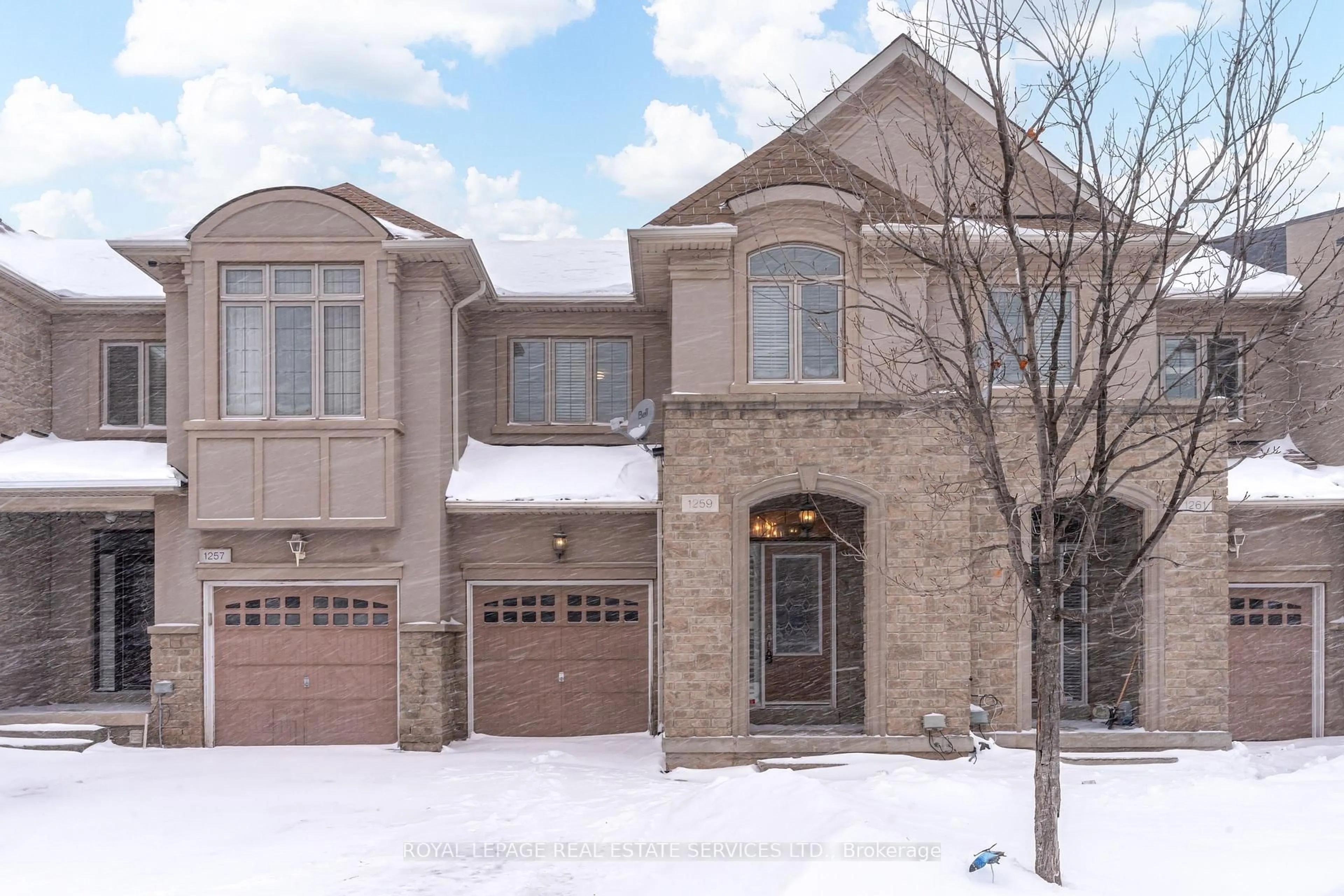 Home with brick exterior material, street for 1259 Craigleith Rd, Oakville Ontario L6H 0B6