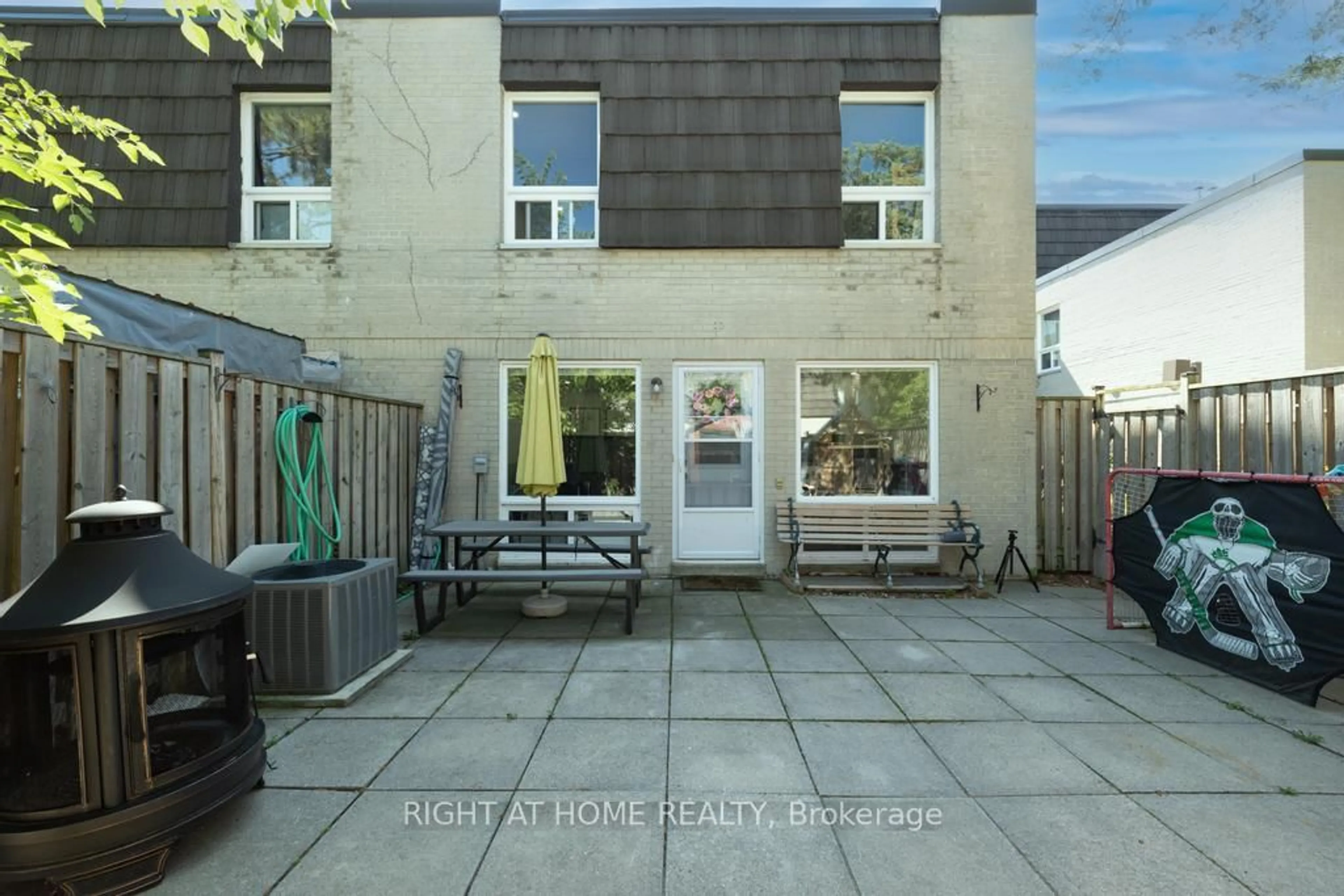 Patio, street for 23 Four Winds Dr #13, Toronto Ontario M3J 1K7