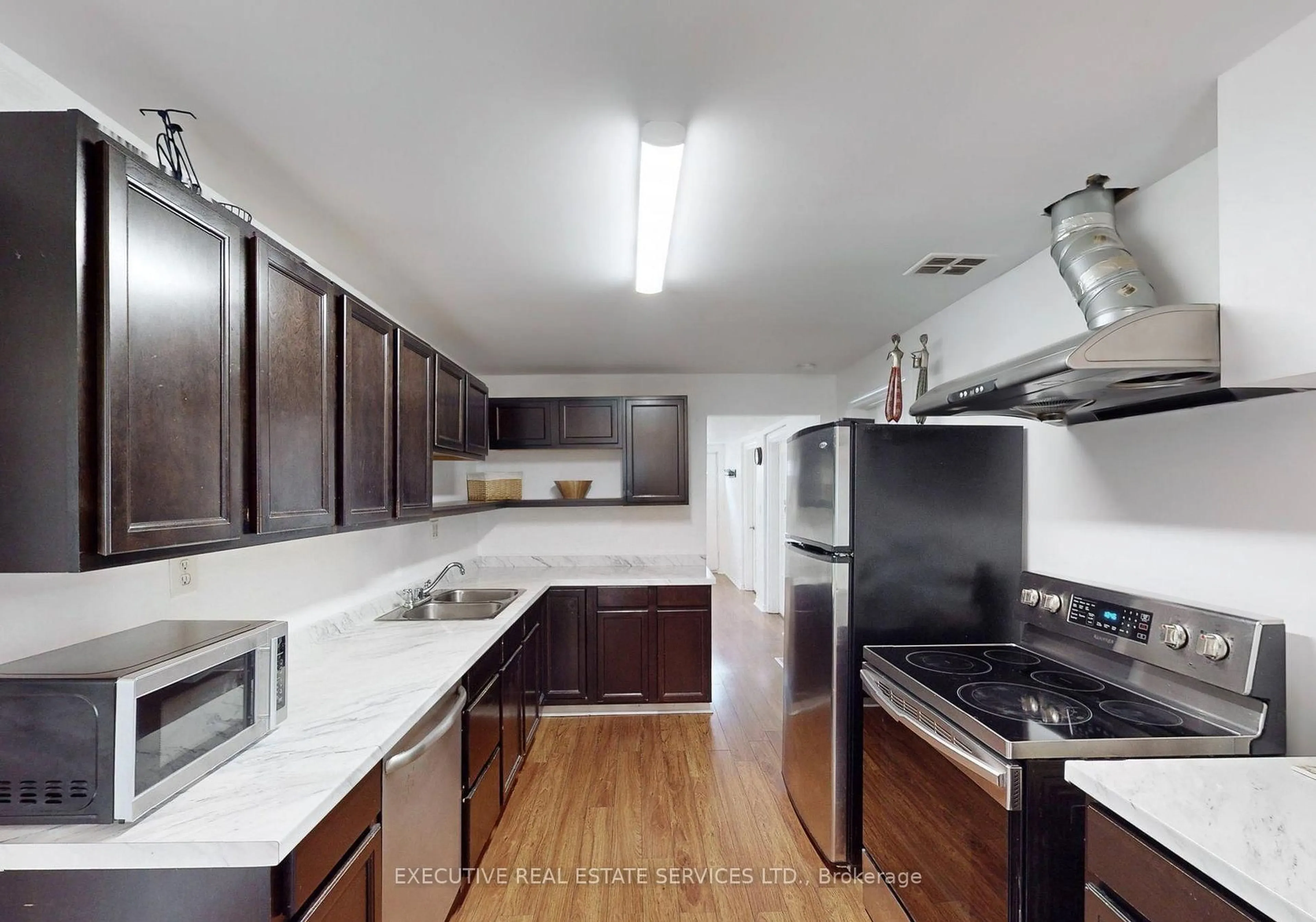 Unknown for 89 John St, Brampton Ontario L6W 1Z4