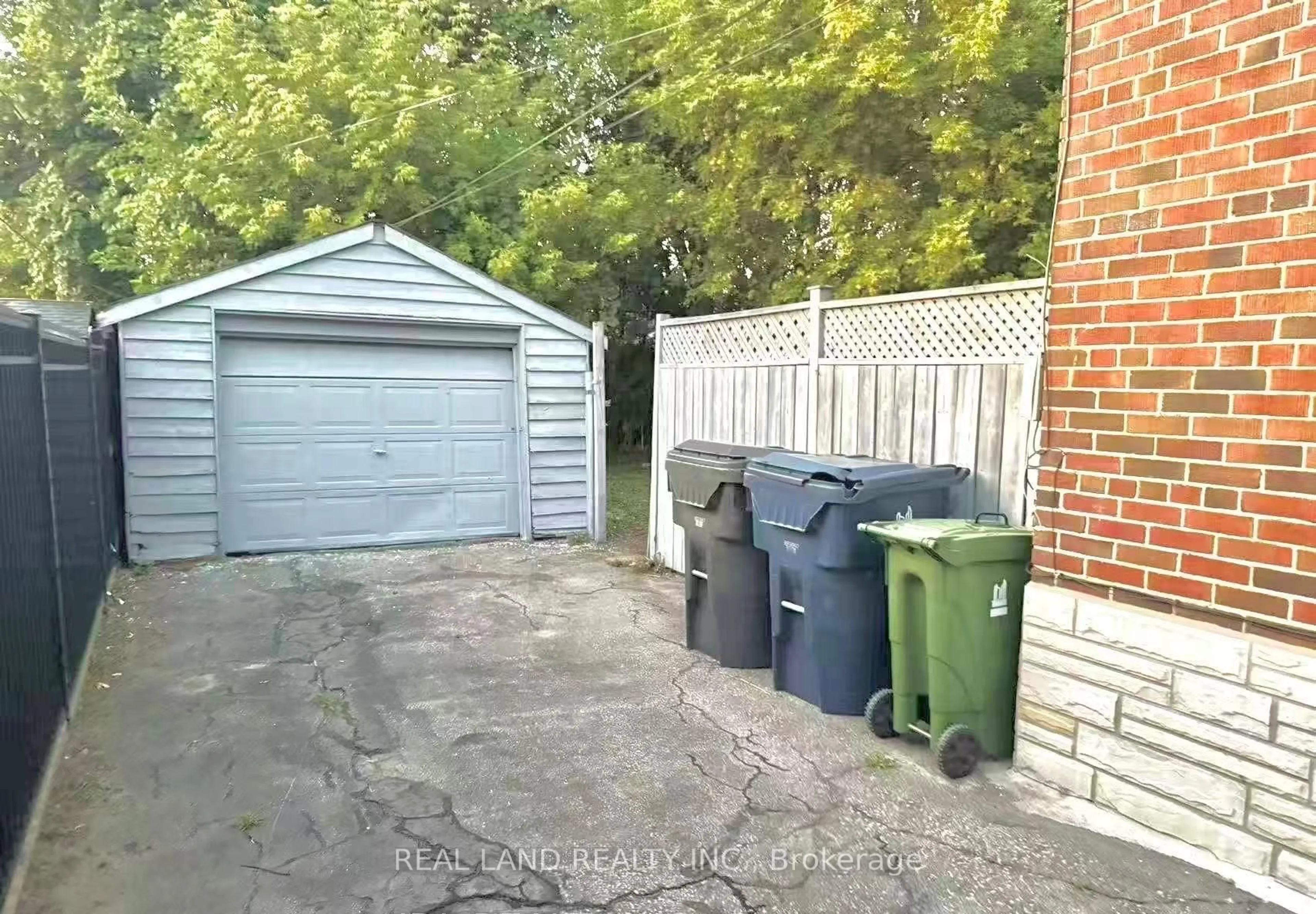 Shed for 132 Edgecroft Rd, Toronto Ontario M8Z 2C3