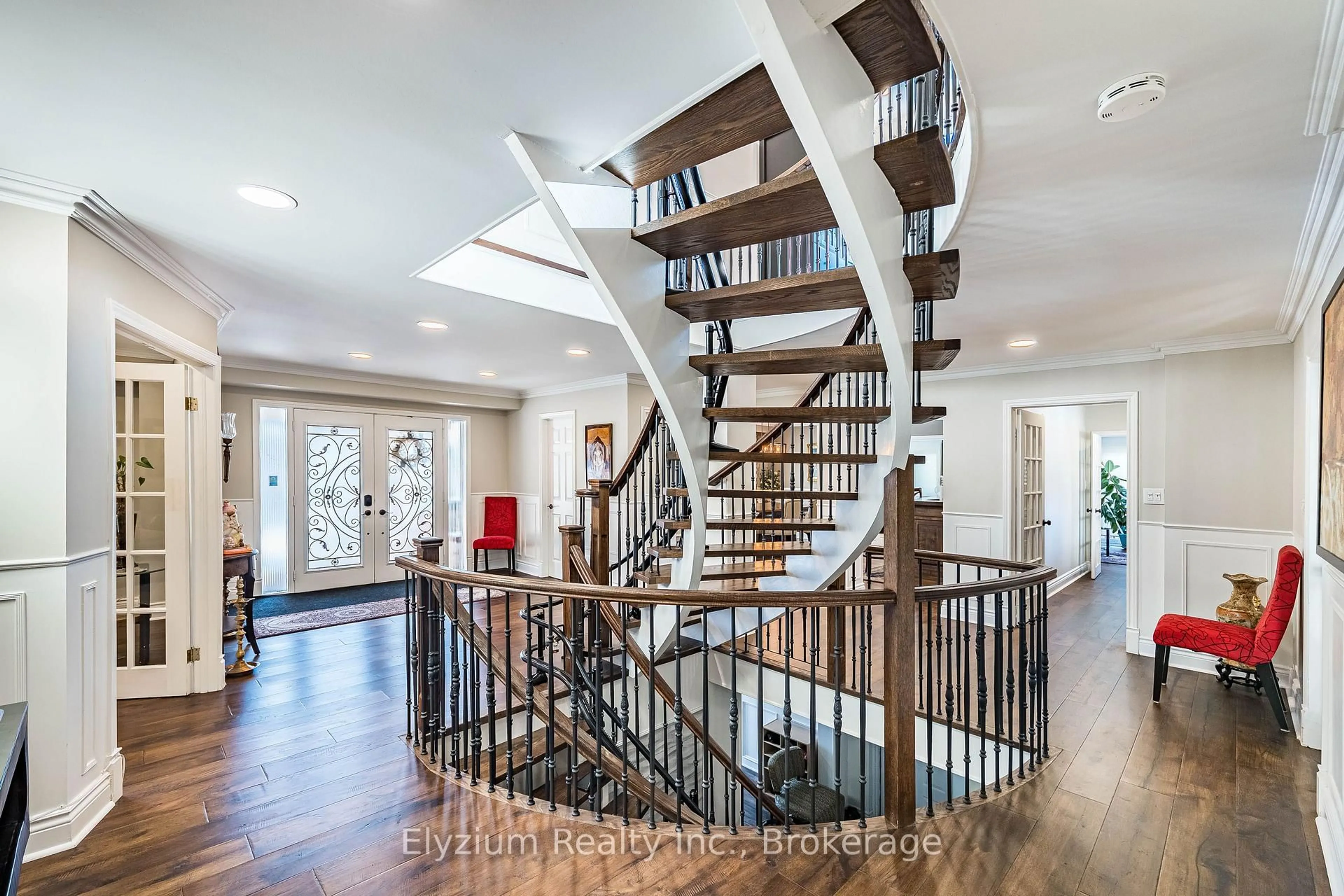 Unknown for 2514 Sharon Cres, Mississauga Ontario L5C 1Y8