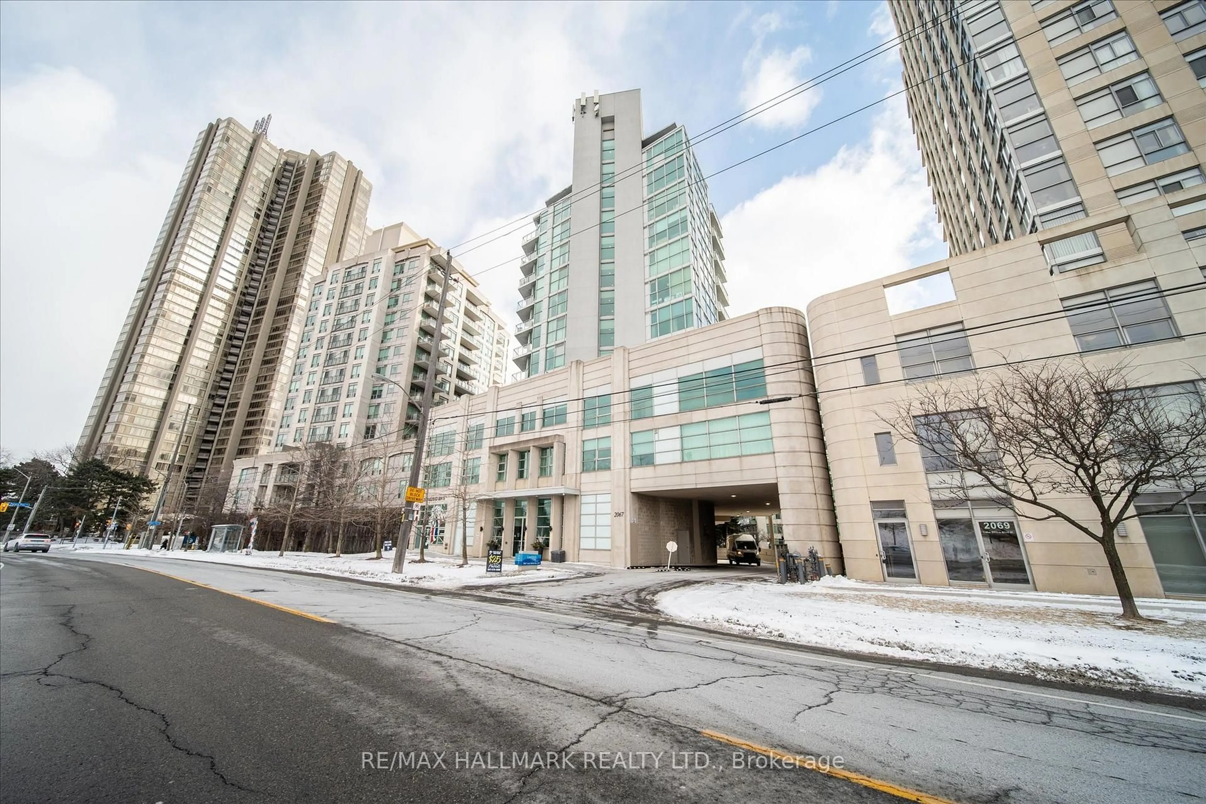 Unknown for 2067 Lake Shore Blvd #801, Toronto Ontario M8V 4B8
