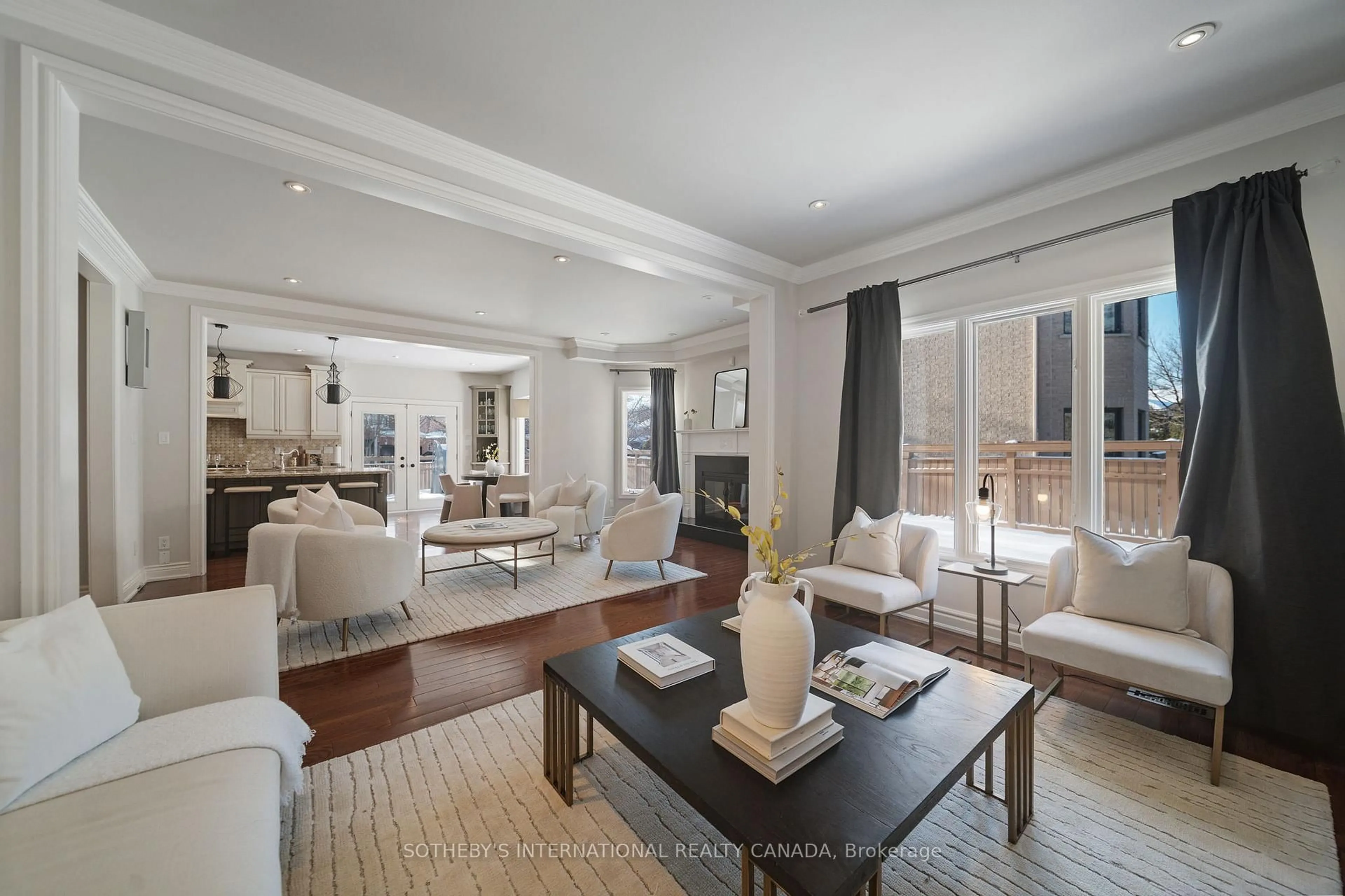 Living room with furniture, unknown for 1939 Calgary Crt, Mississauga Ontario L5H 4J1