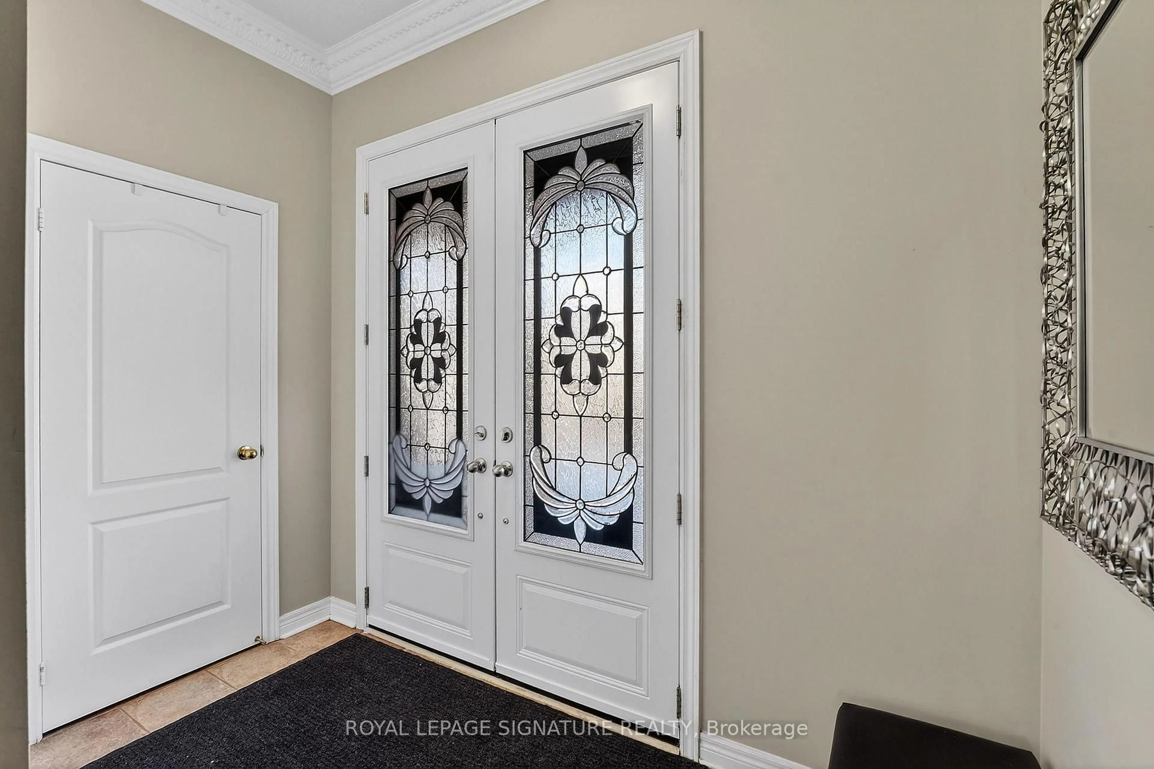 Indoor entryway for 23 Openbay Gdns, Brampton Ontario L6R 0V2