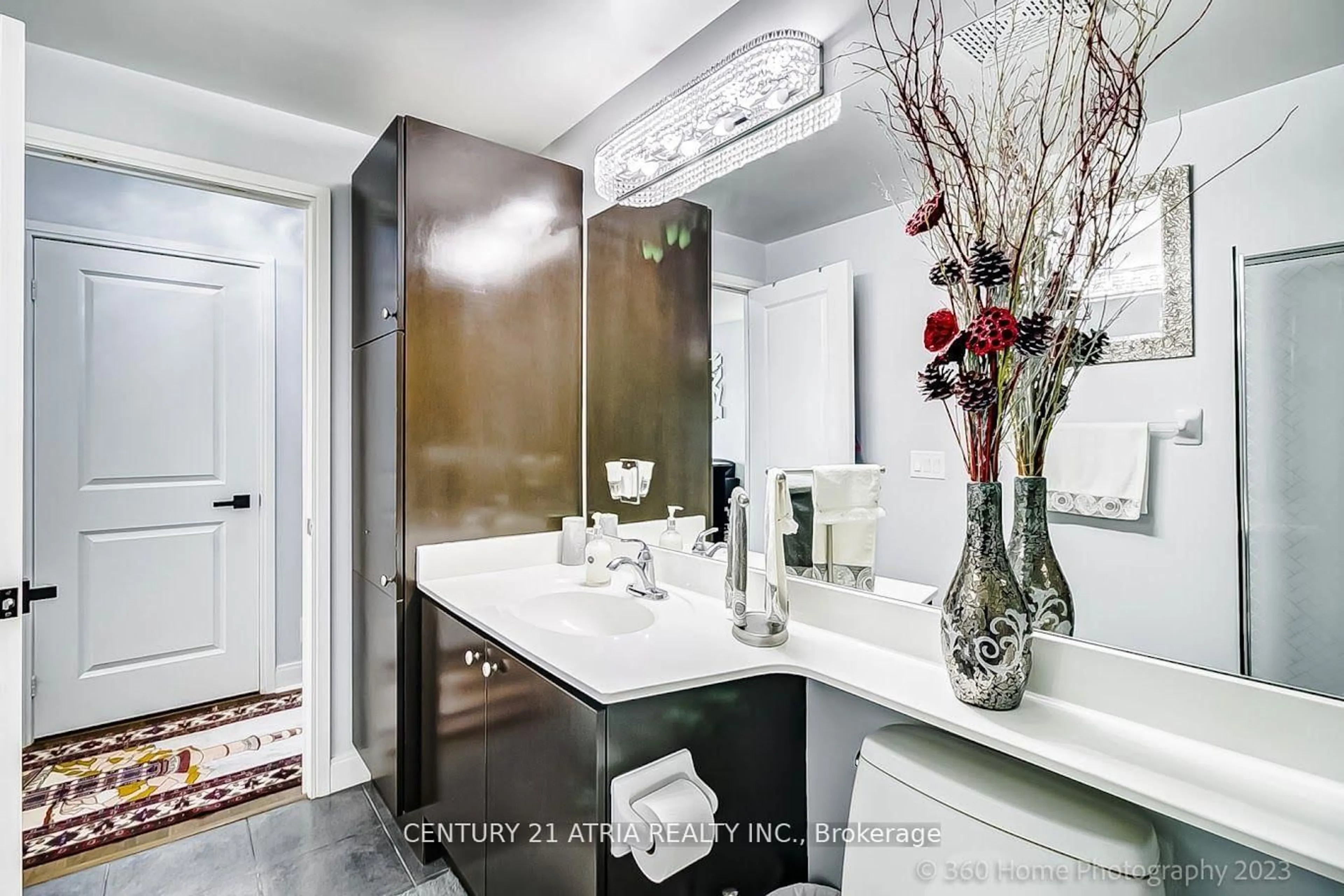 Contemporary bathroom, ceramic/tile floor for 60 Absolute Ave #2203, Mississauga Ontario L4Z 0A9