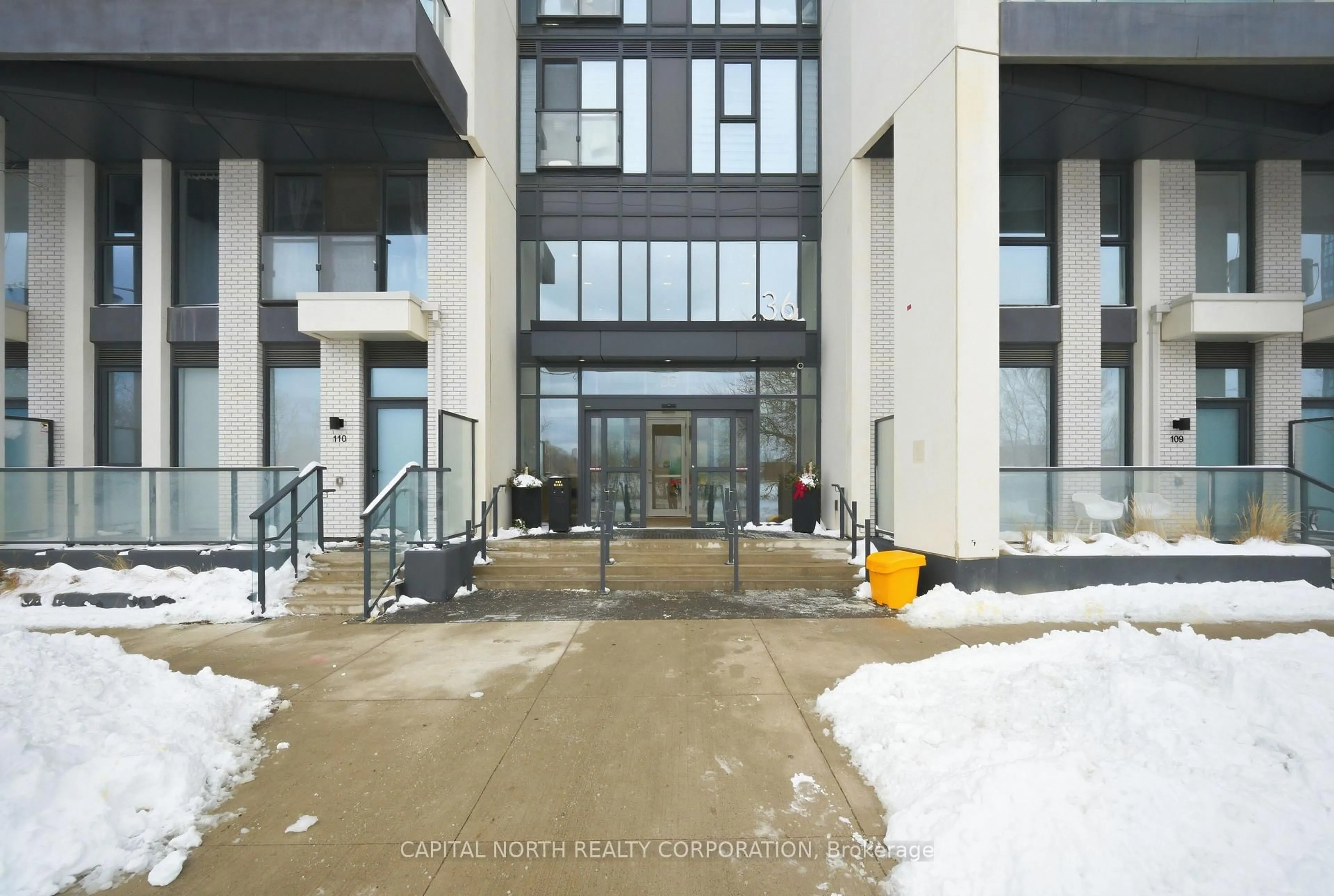 Indoor foyer for 36 Zorra St #2606, Toronto Ontario M8Z 0G5