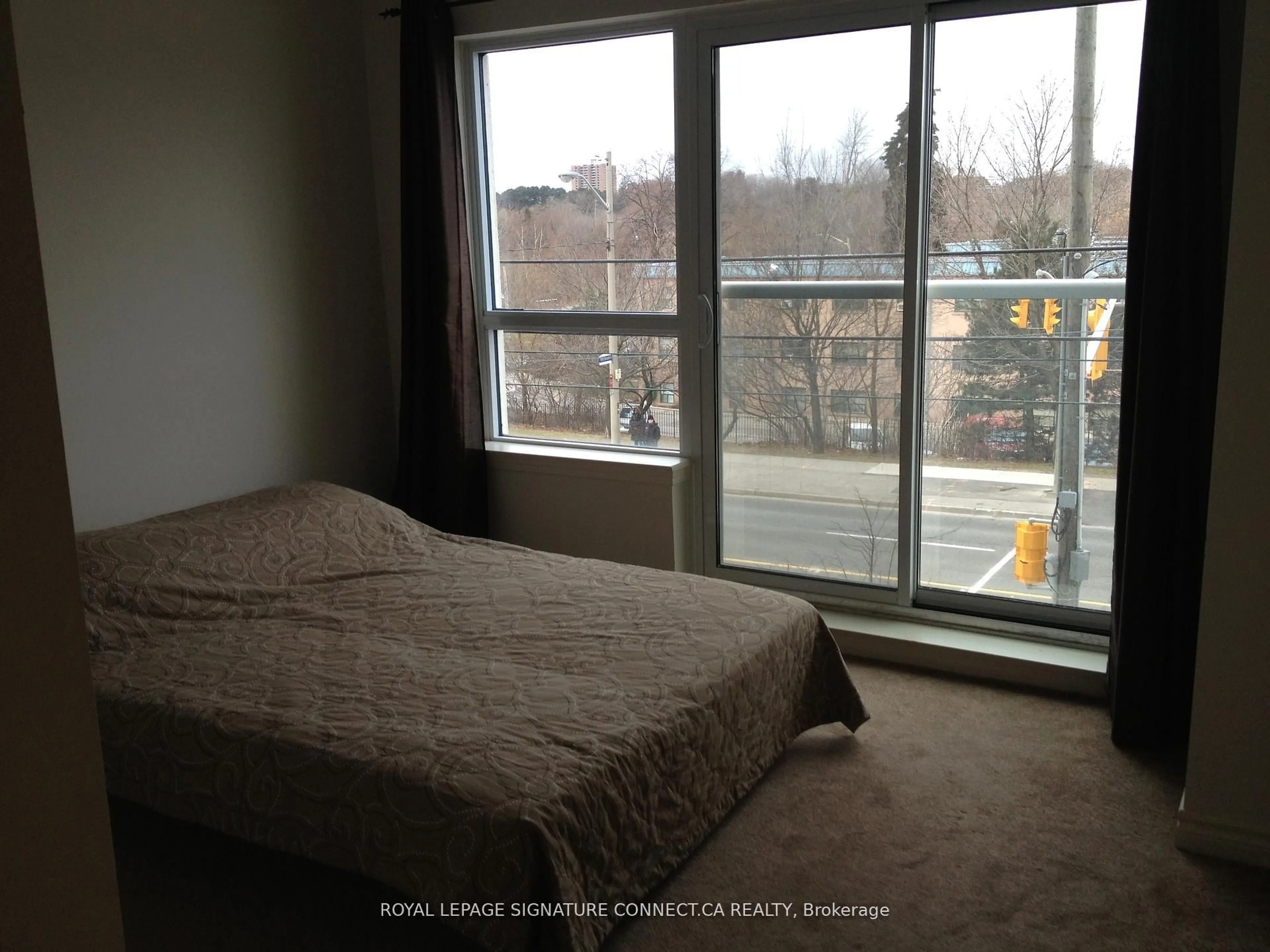 A pic of a room for 3865 Lake Shore Blvd #207, Toronto Ontario M8W 1R4
