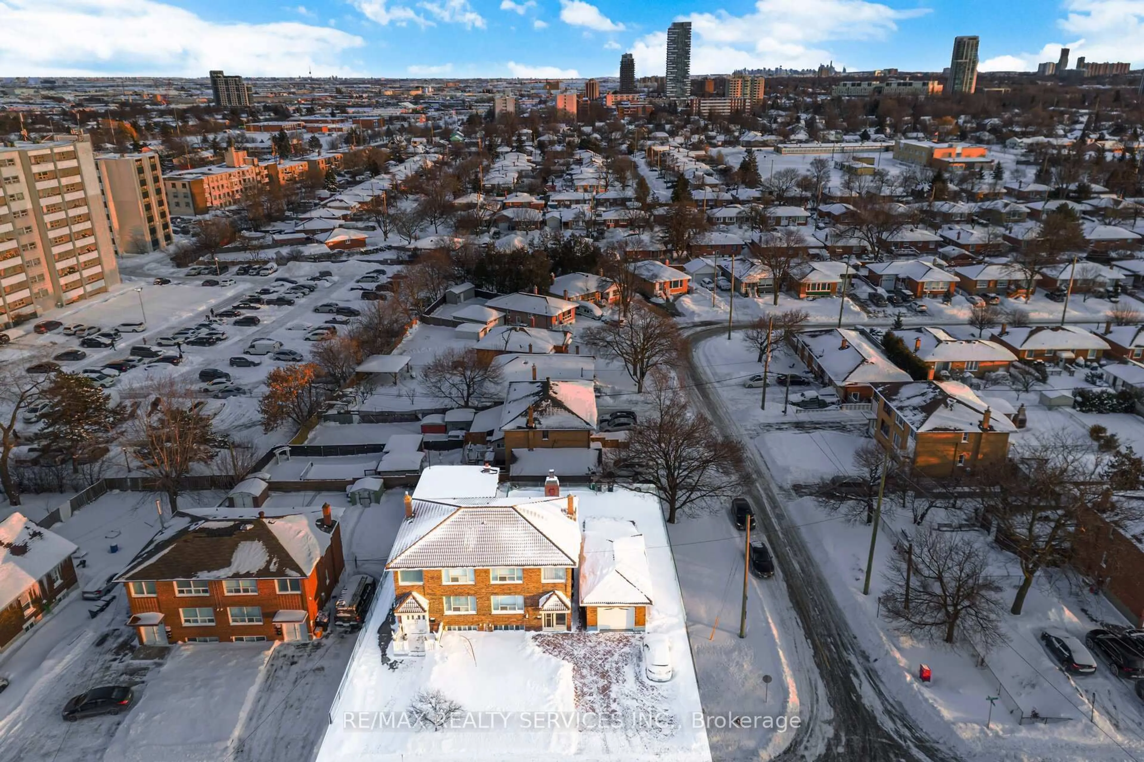 A pic from outside/outdoor area/front of a property/back of a property/a pic from drone, street for 183 Vodden St, Brampton Ontario L6V 1M9