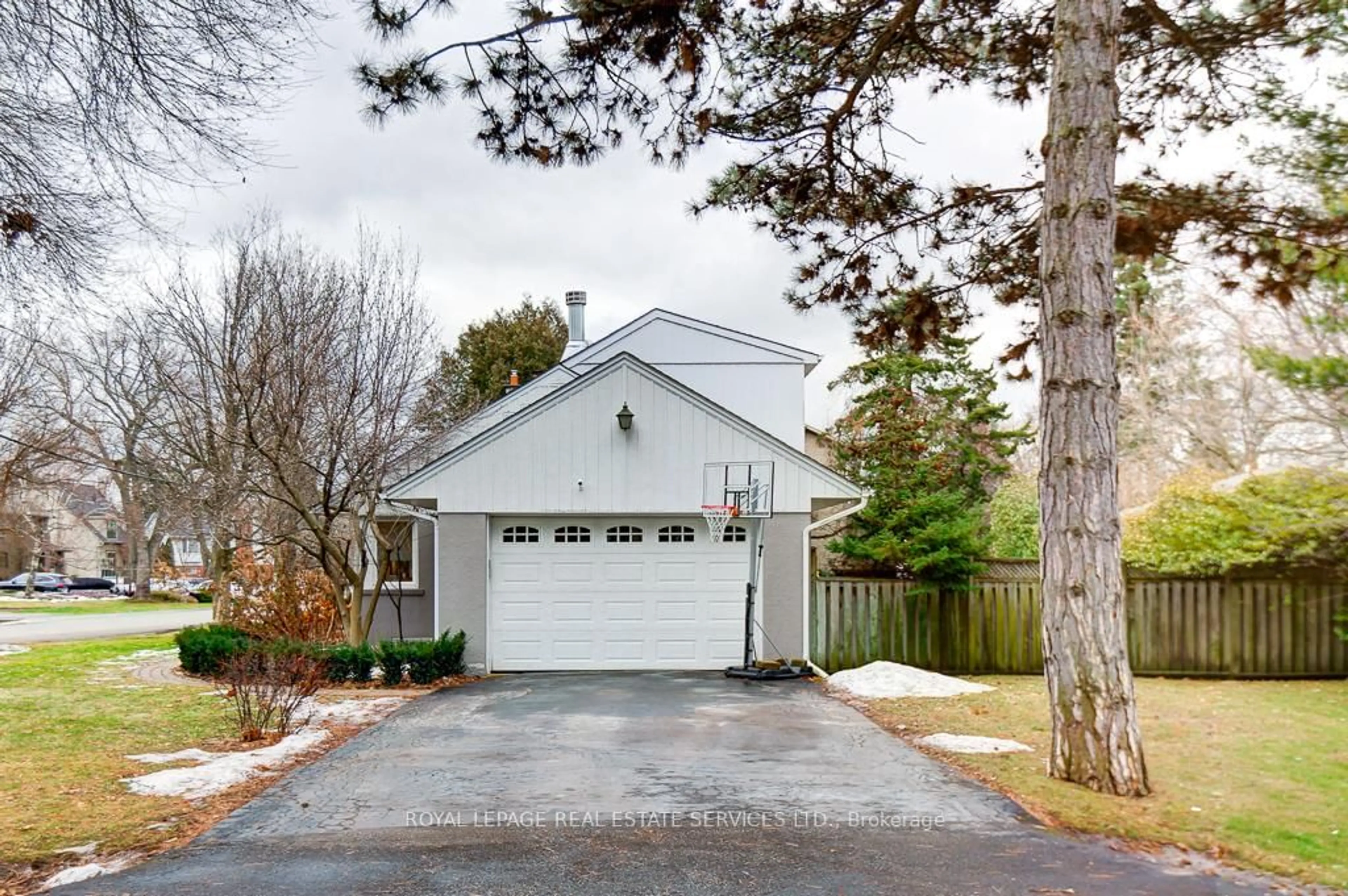 Unknown for 8 Birchcroft Rd, Toronto Ontario M9A 2L2