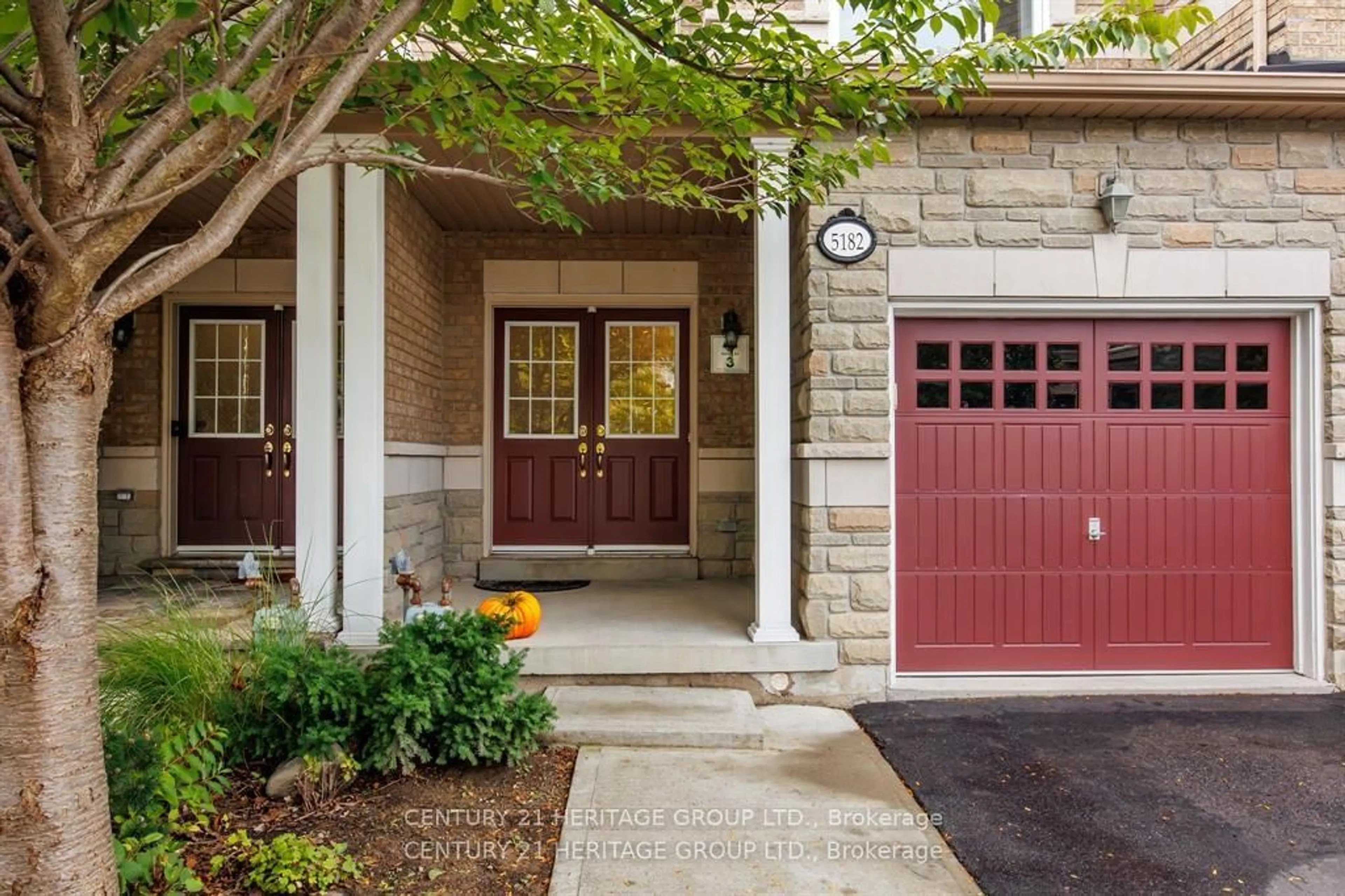 Home with brick exterior material, street for 5182 Angel Stone Dr, Mississauga Ontario L5M 0L4