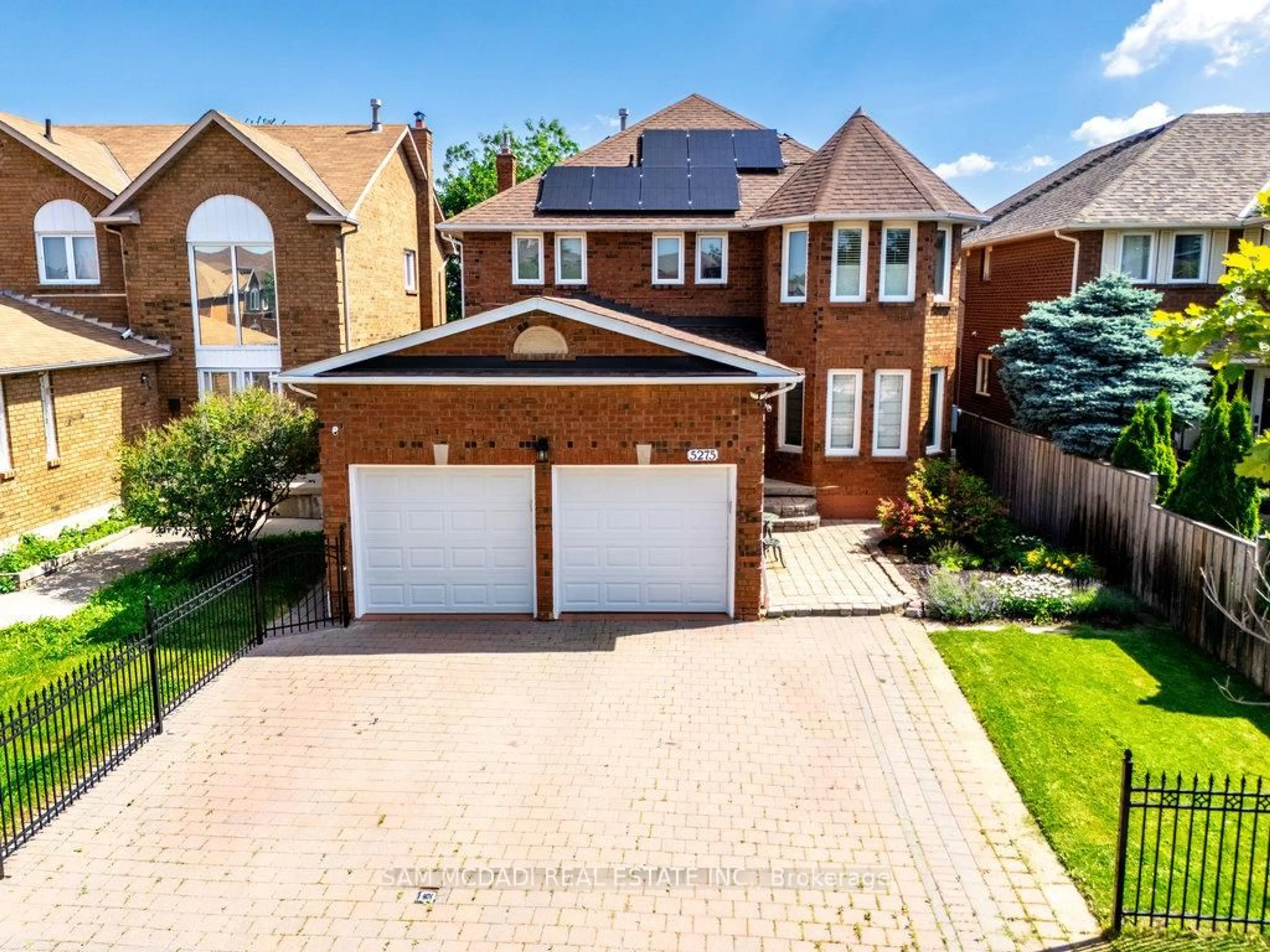 Home with brick exterior material, street for 5275 Thornwood Dr, Mississauga Ontario L4Z 3J3