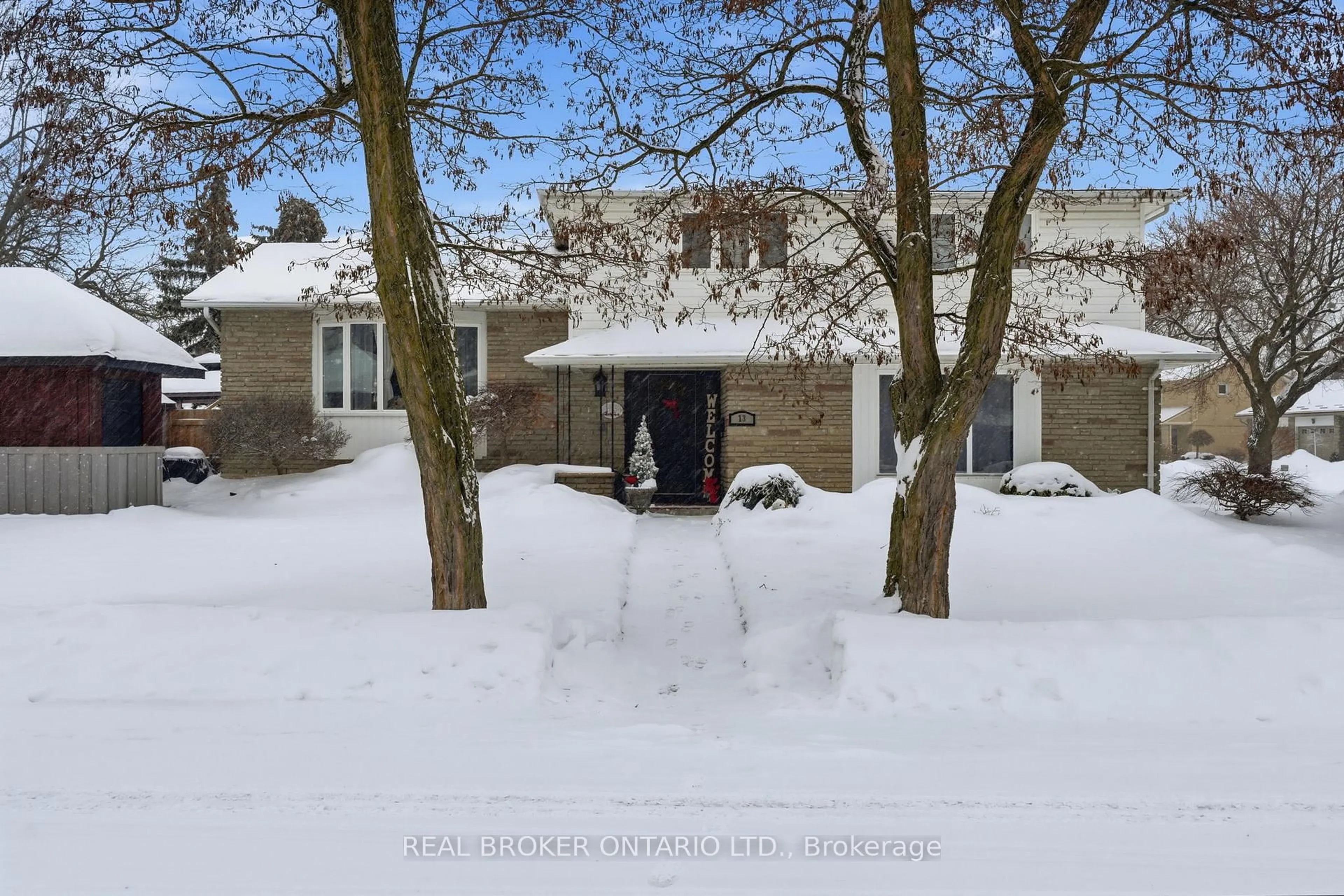 Unknown for 13 Pine Tree Cres, Brampton Ontario L6W 1C7