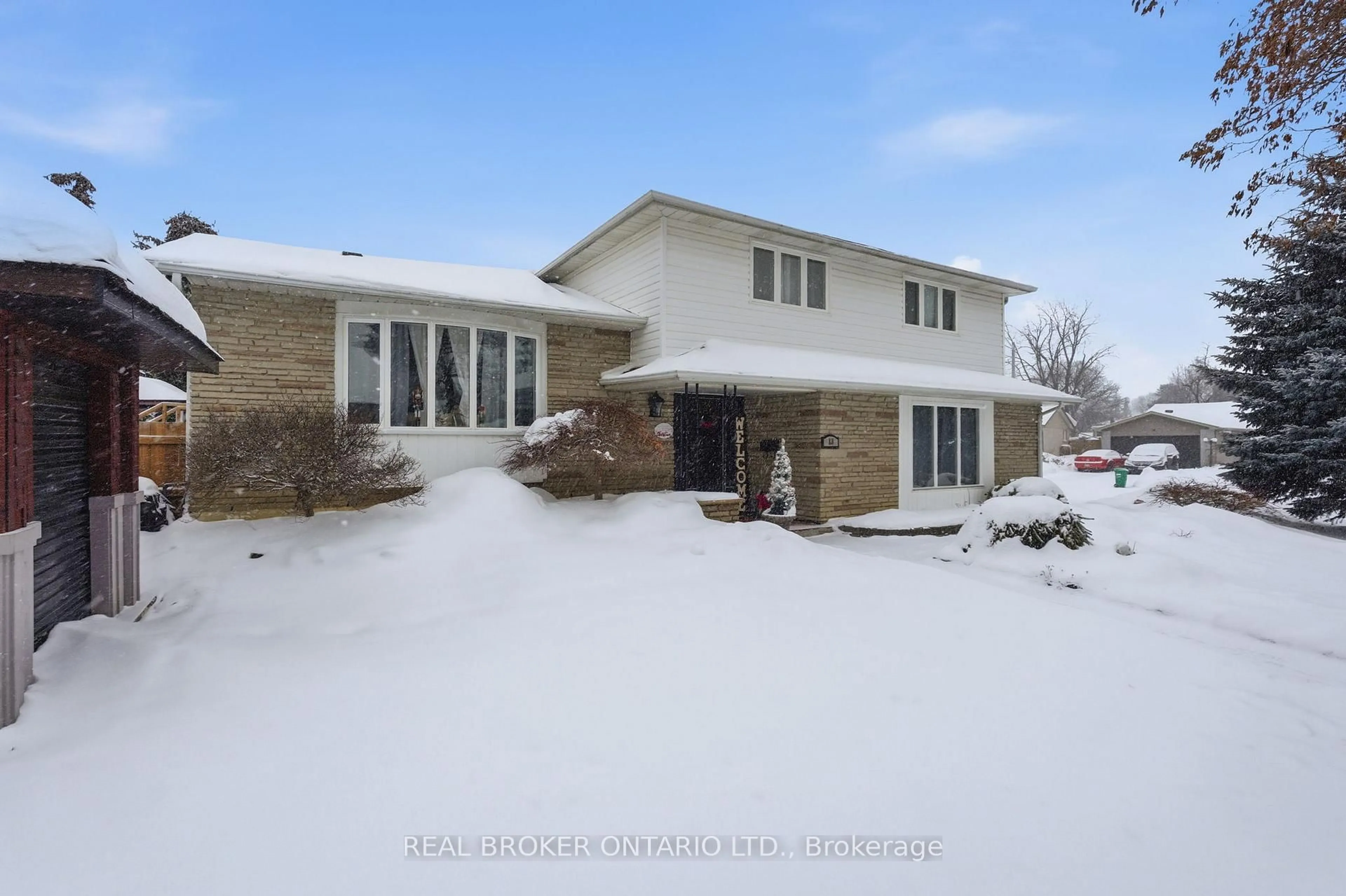 Unknown for 13 Pine Tree Cres, Brampton Ontario L6W 1C7