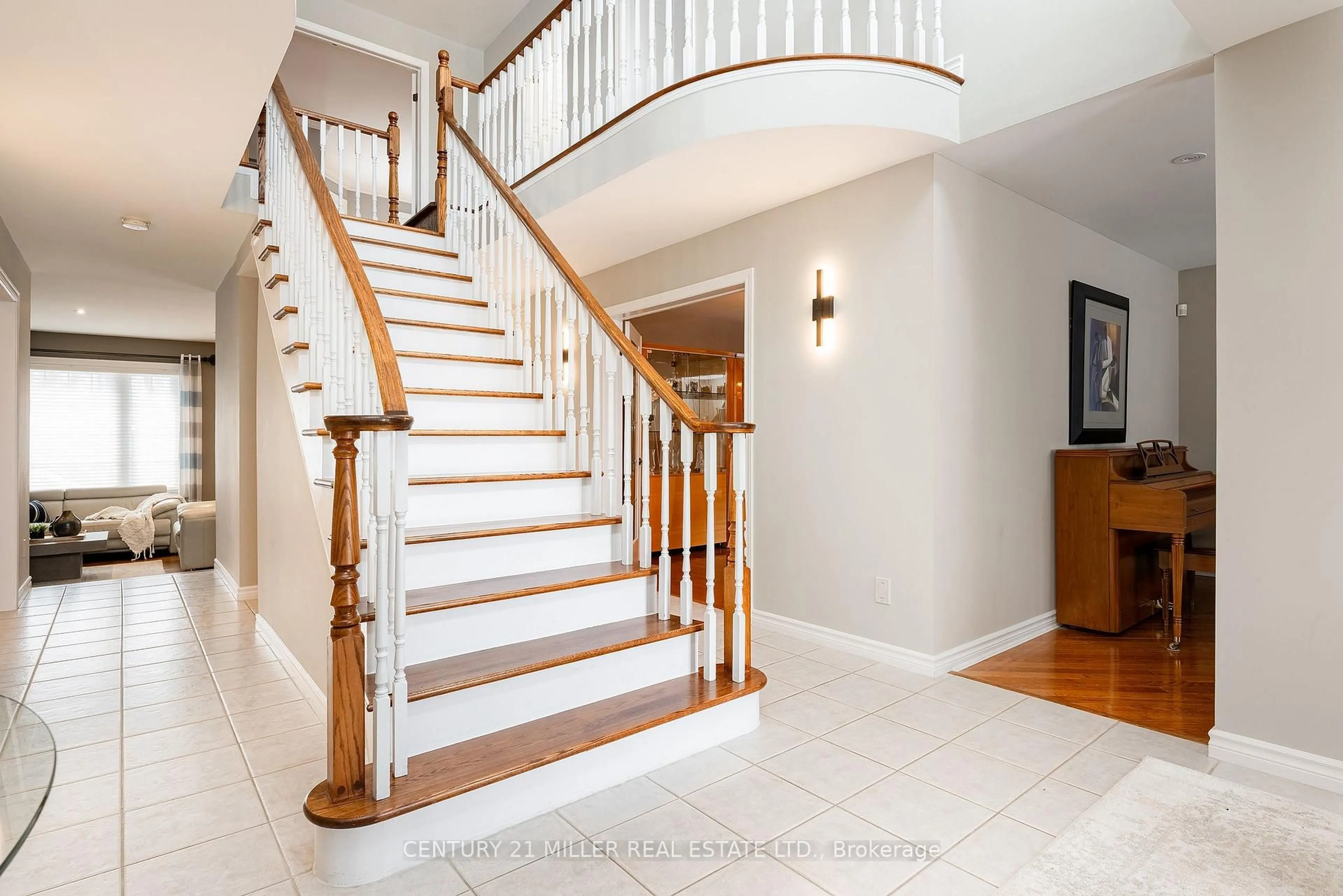 Stairs for 2224 Brays Lane, Oakville Ontario L6M 3J6