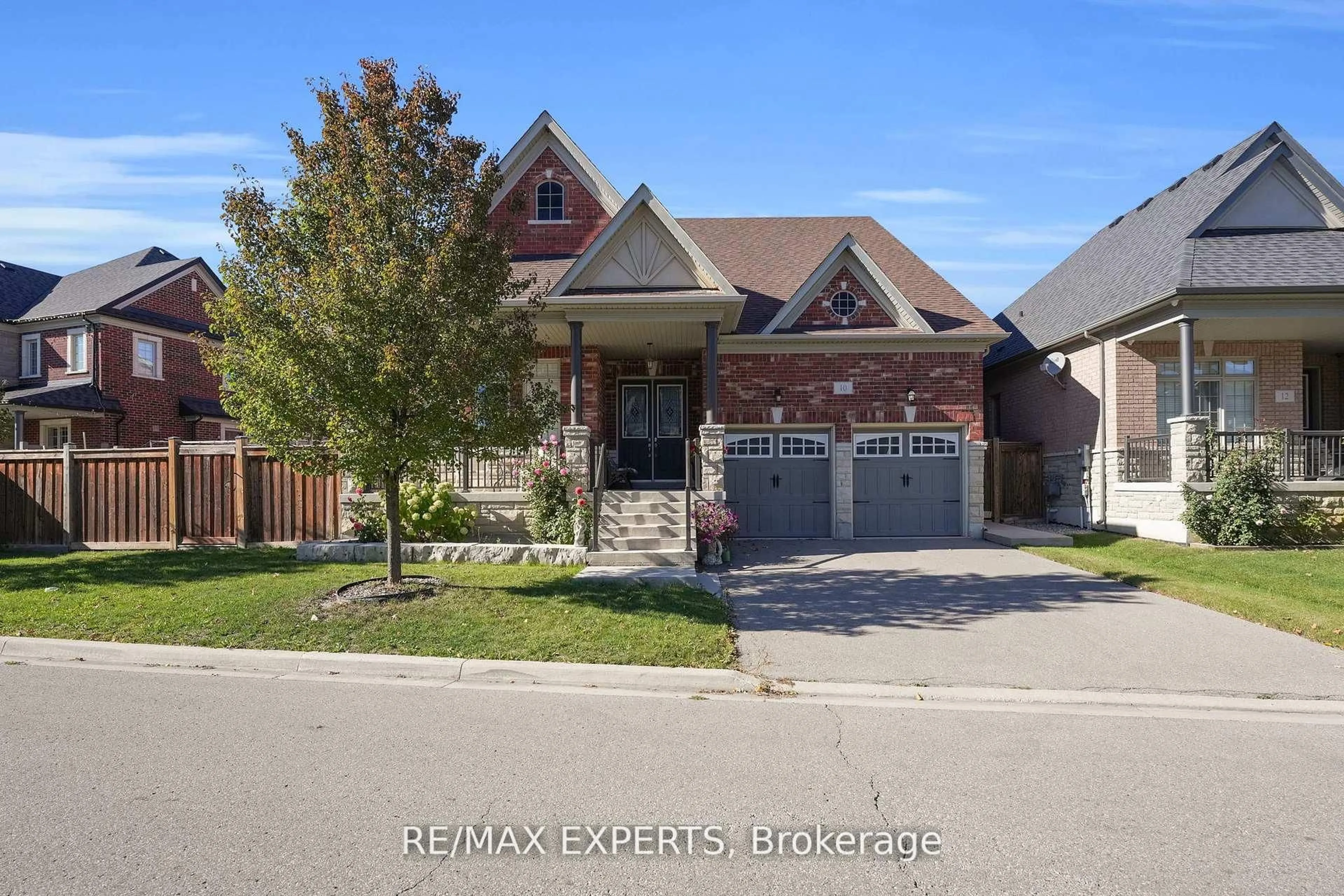Home with brick exterior material, street for 10 Falkland Rd, Brampton Ontario L6P 4C3