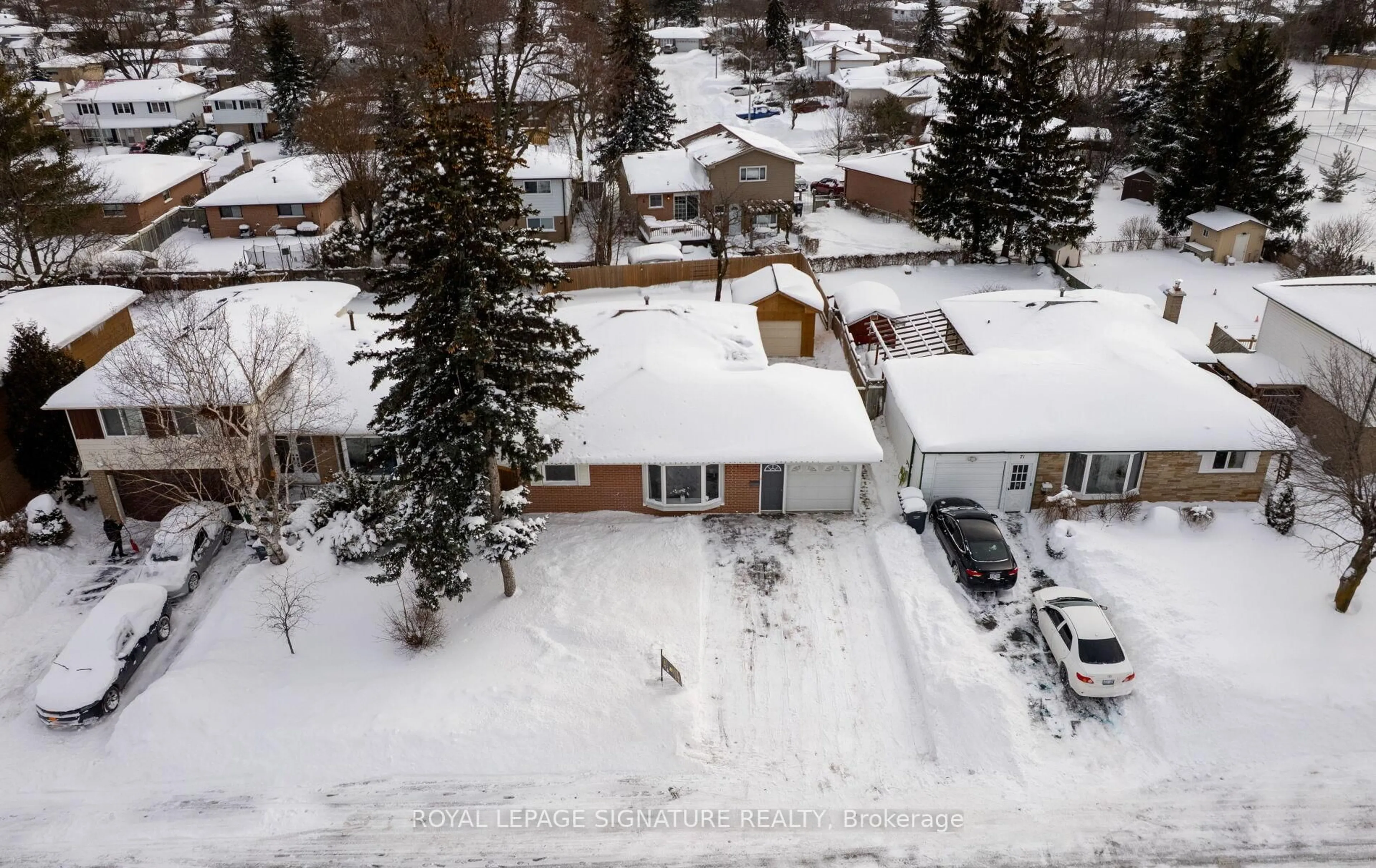 A pic from outside/outdoor area/front of a property/back of a property/a pic from drone, street for 73 Watson Cres, Brampton Ontario L6W 1E5