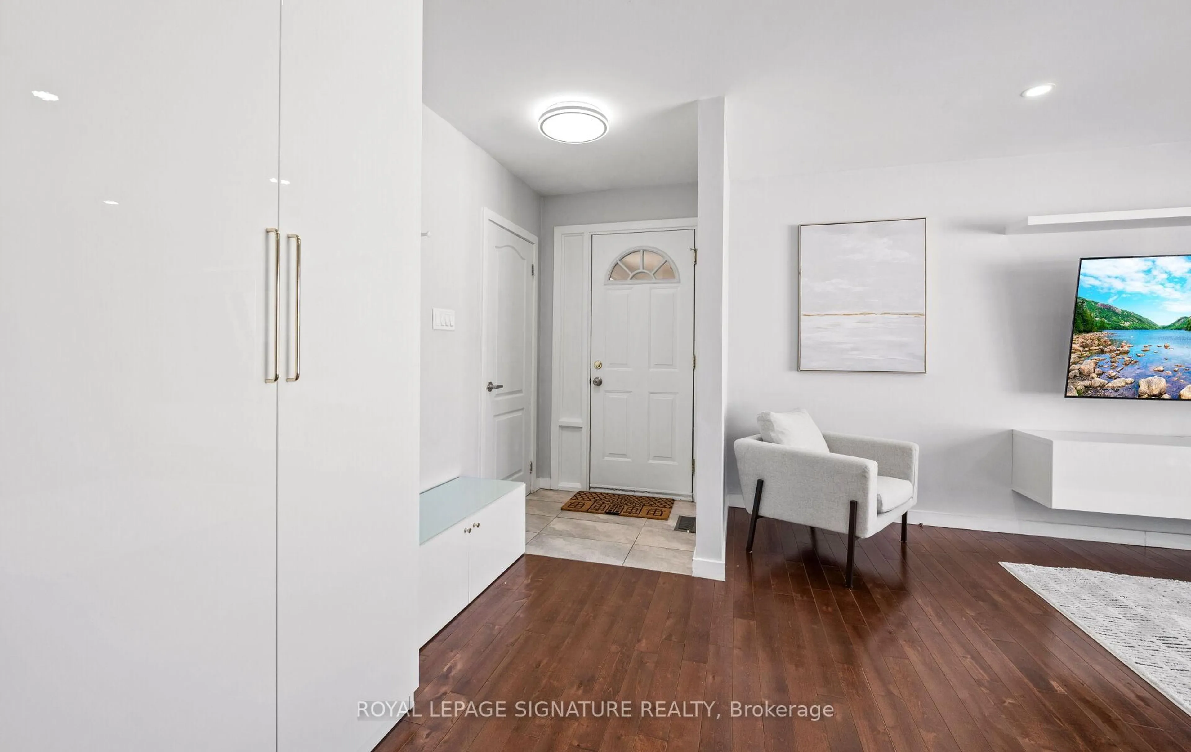 Indoor entryway for 73 Watson Cres, Brampton Ontario L6W 1E5