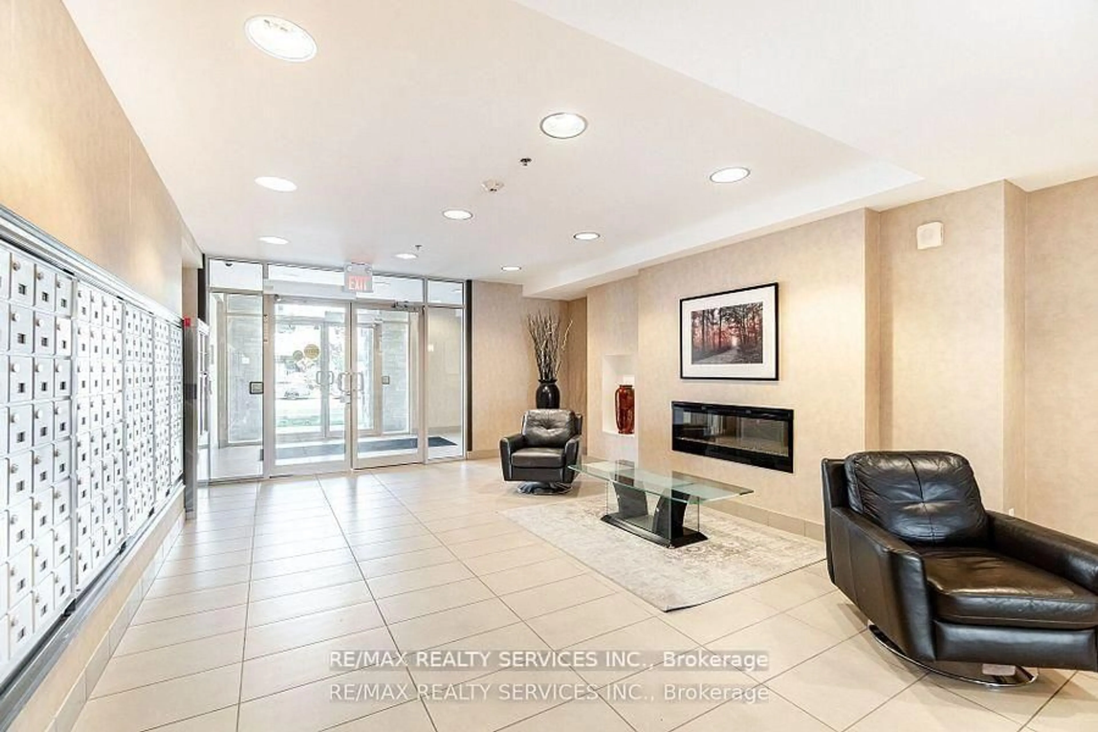 Lobby for 5317 Upper Middle Rd #112, Burlington Ontario L7L 7B3